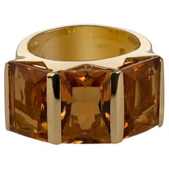 Modern Citrine and Gold Ring