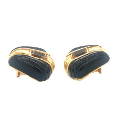 Citrine and Onyx 18k Yellow Gold Earclips, circa 1970s