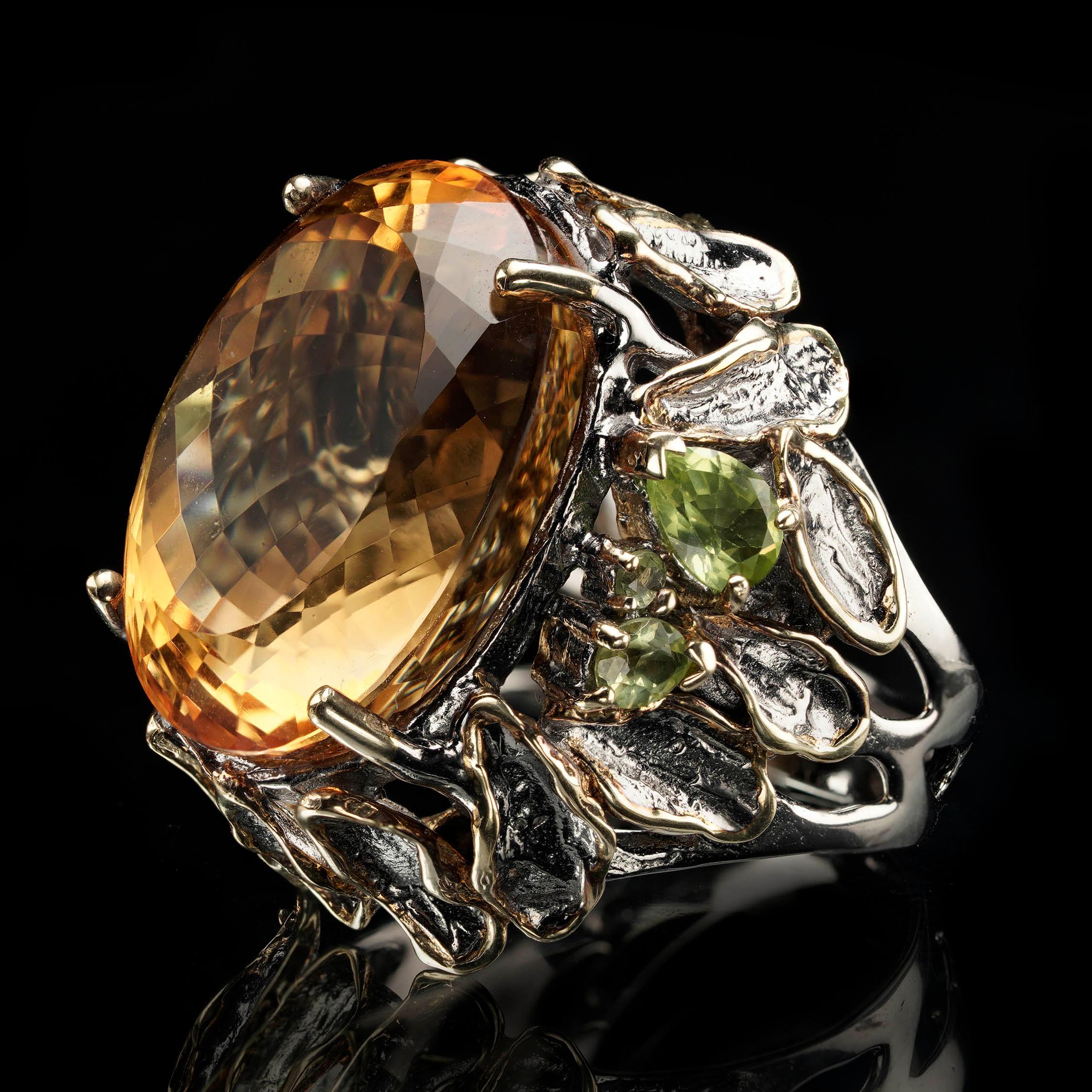 Citrine and Peridot Cocktail Ring - Size 7 für Damen oder Herren im Angebot