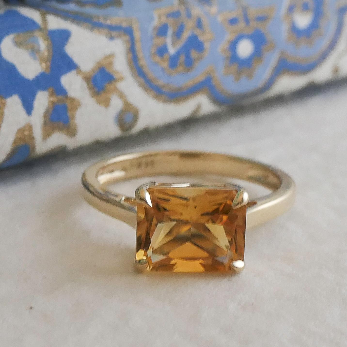 Bague en or jaune 14 carats avec citrine baguette - Taille 7 en vente 4