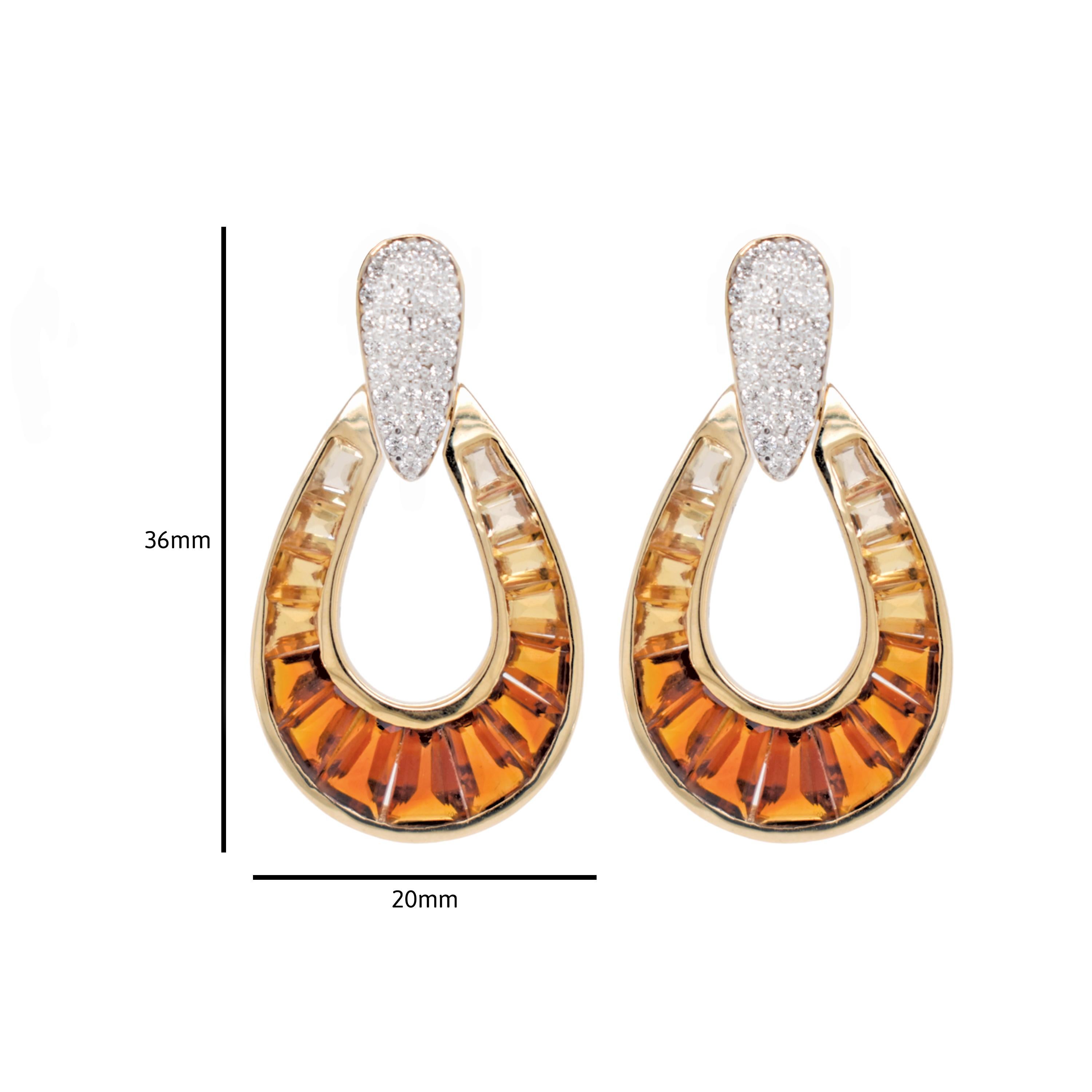 Contemporain Boucles d'oreilles pendantes gouttes de pluie en or jaune avec citrine, baguette et diamant. en vente