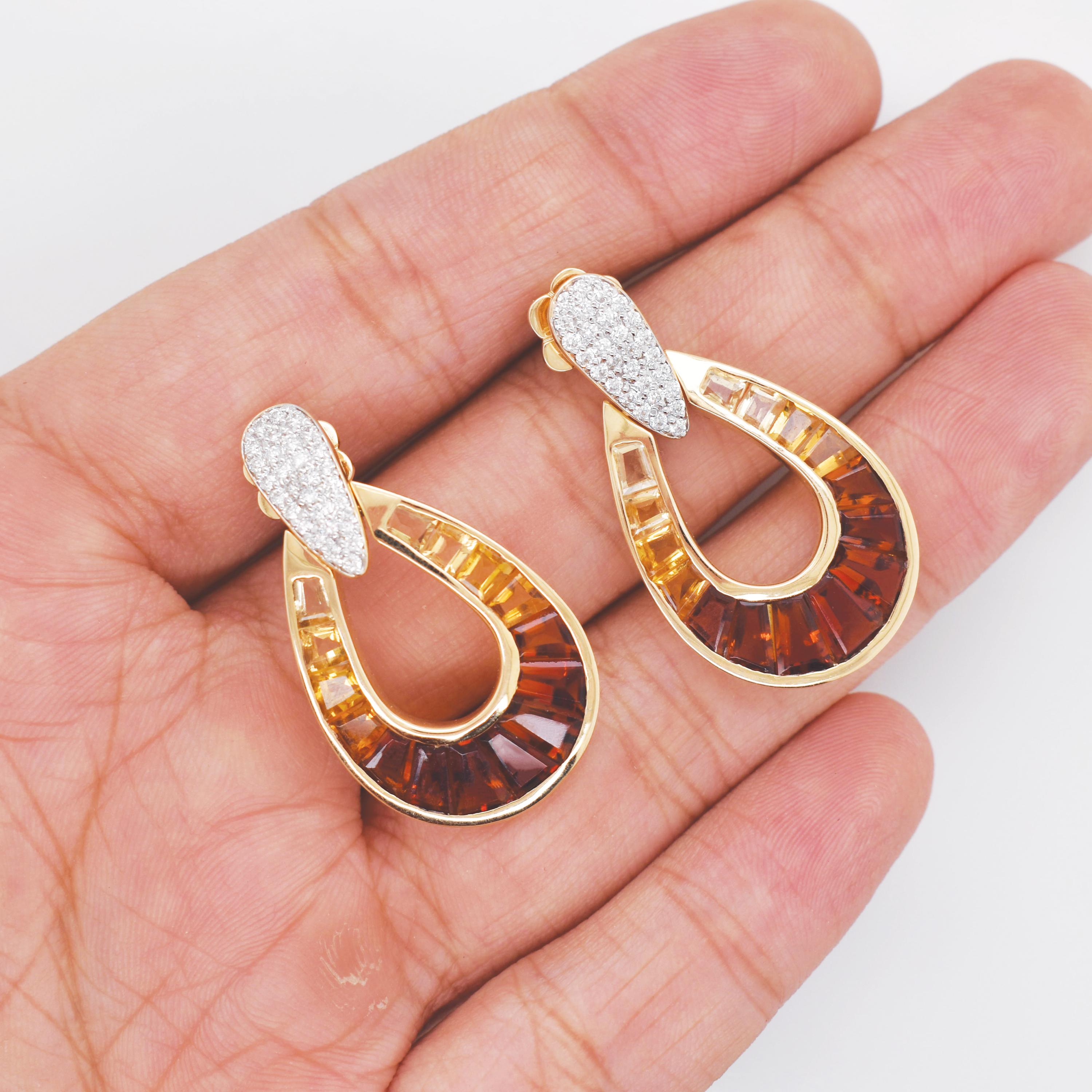 Boucles d'oreilles pendantes gouttes de pluie en or jaune avec citrine, baguette et diamant. Pour femmes en vente