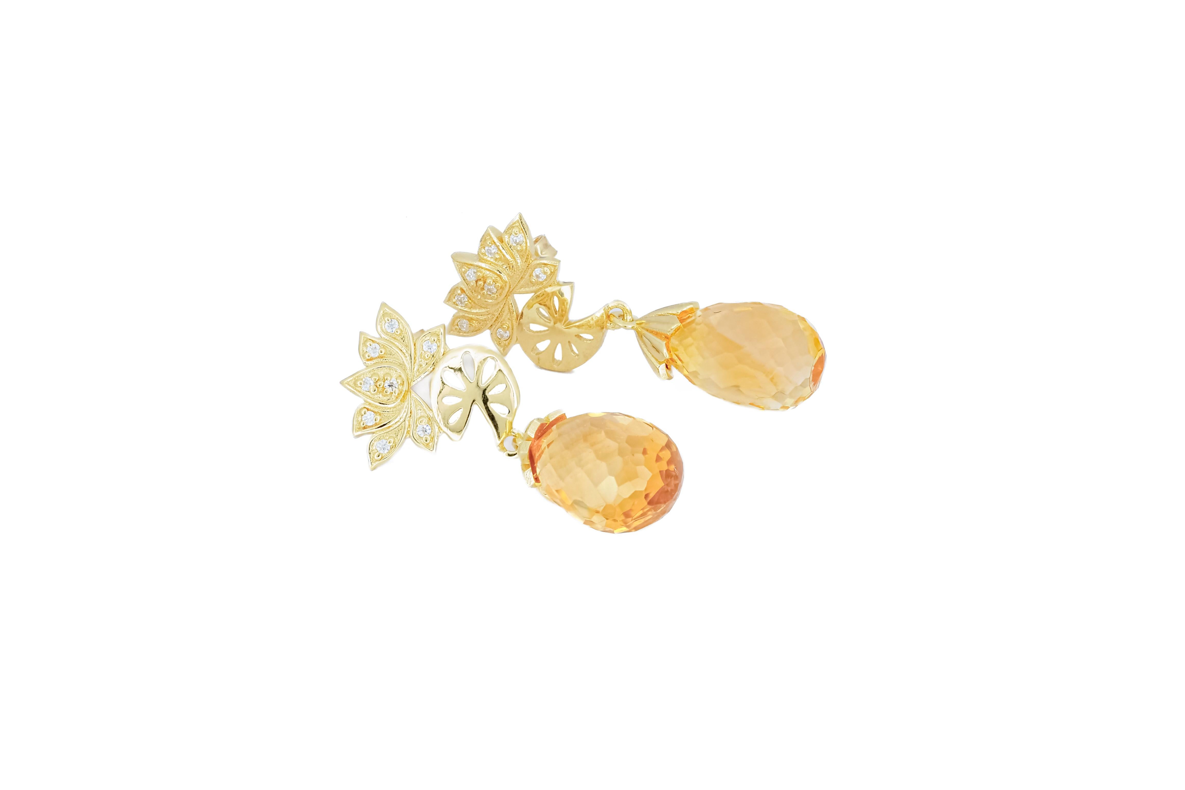 Citrine briolette 14k gold earrings studs.  For Sale 1