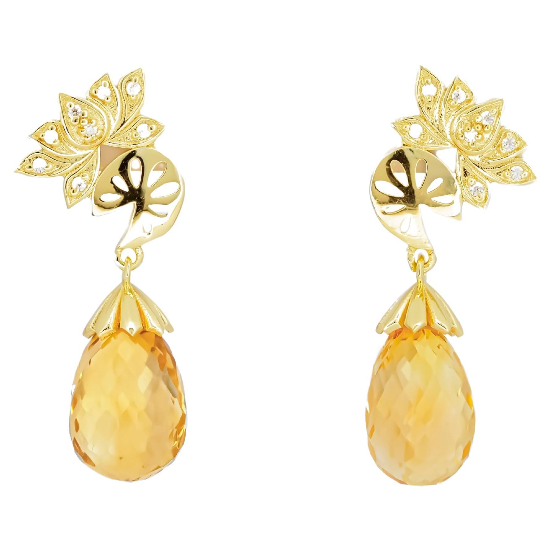 Citrine briolette 14k gold earrings studs. For Sale