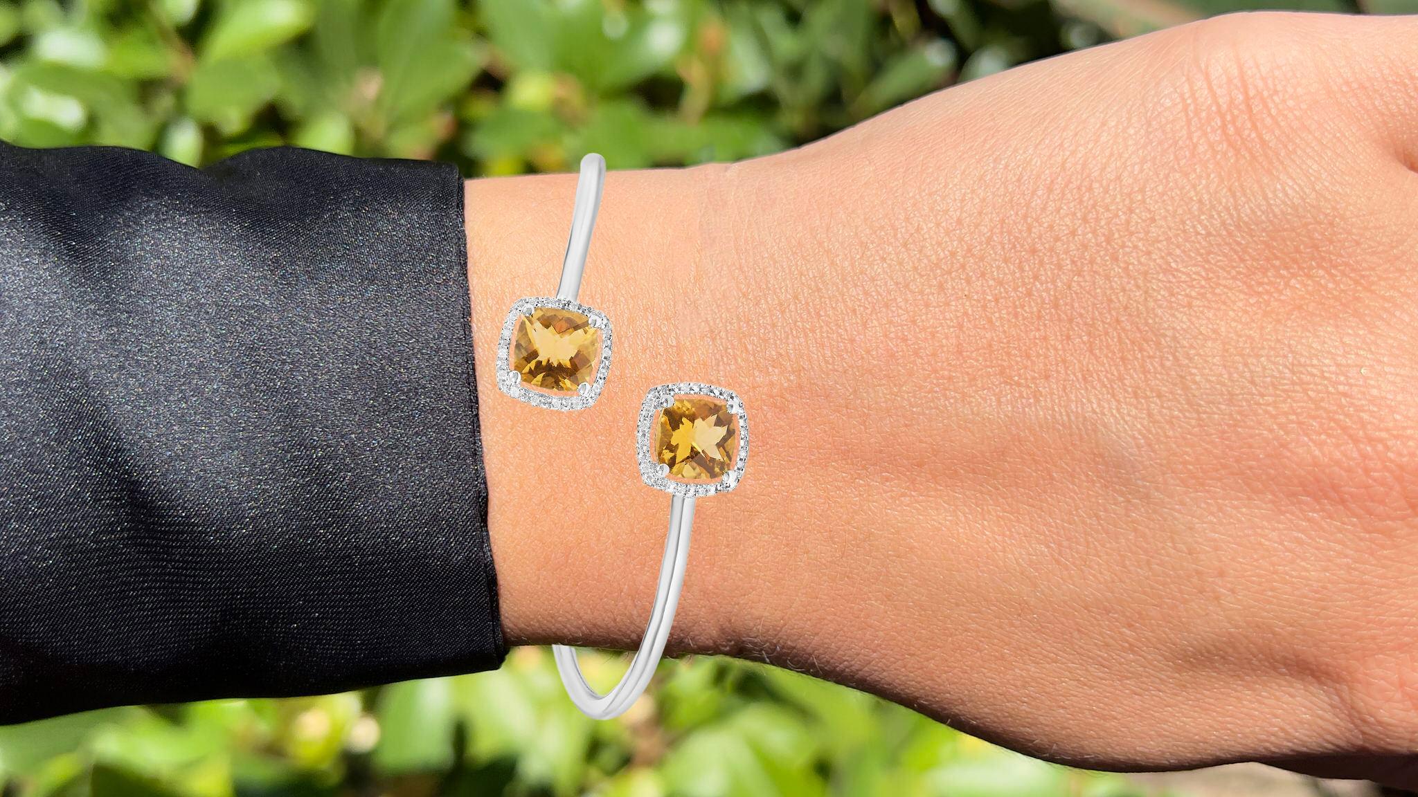 It comes with the Gemological Appraisal by GIA GG/AJP
All Gemstones are Natural in Origin
Citrines, Diamonds
Metal: Sterling Silver
Bracelet Length: 7 Inches
*It fits wrists up to 7.75 inches