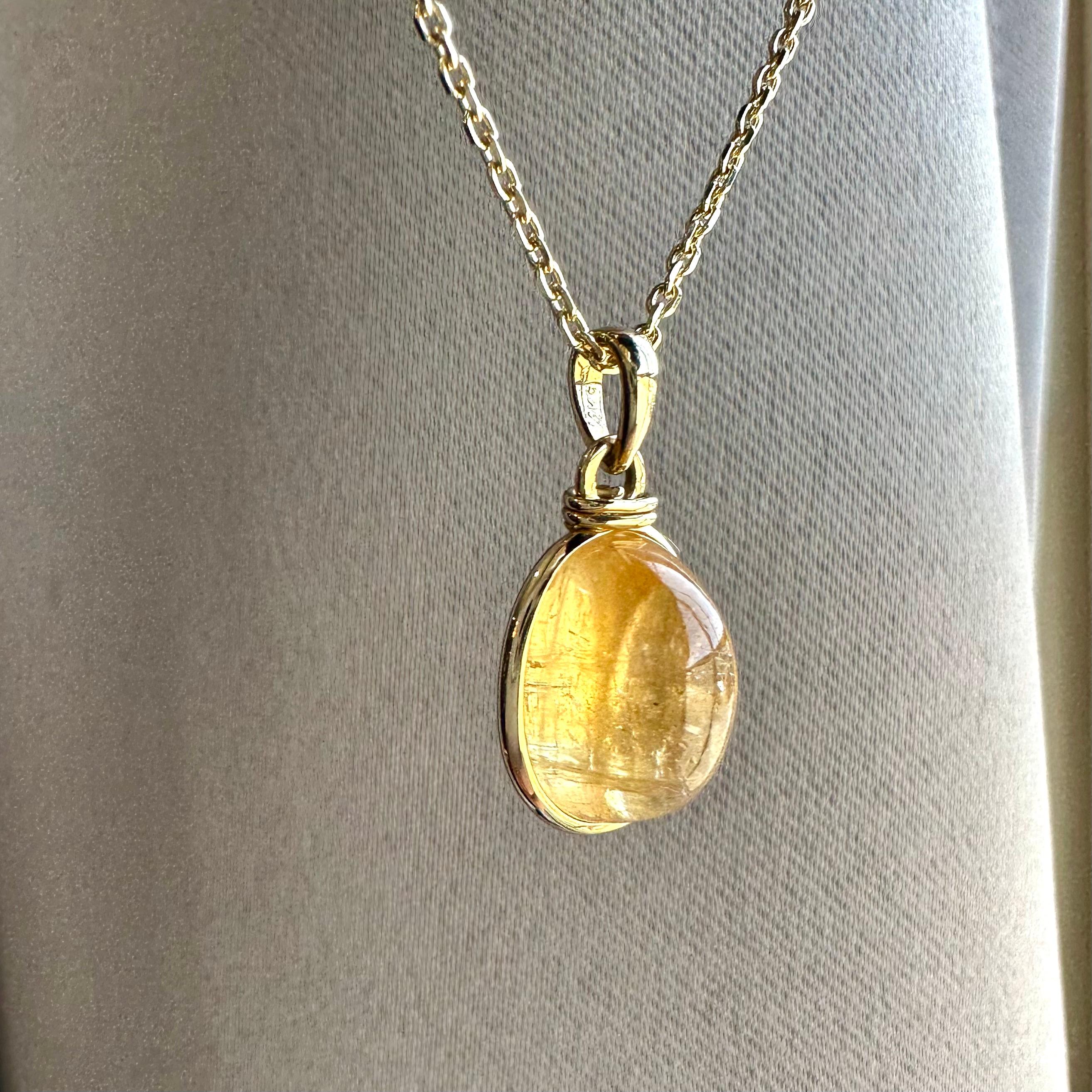 Cabochon Citrine cabochon and 14k yellow gold pendant necklace  For Sale