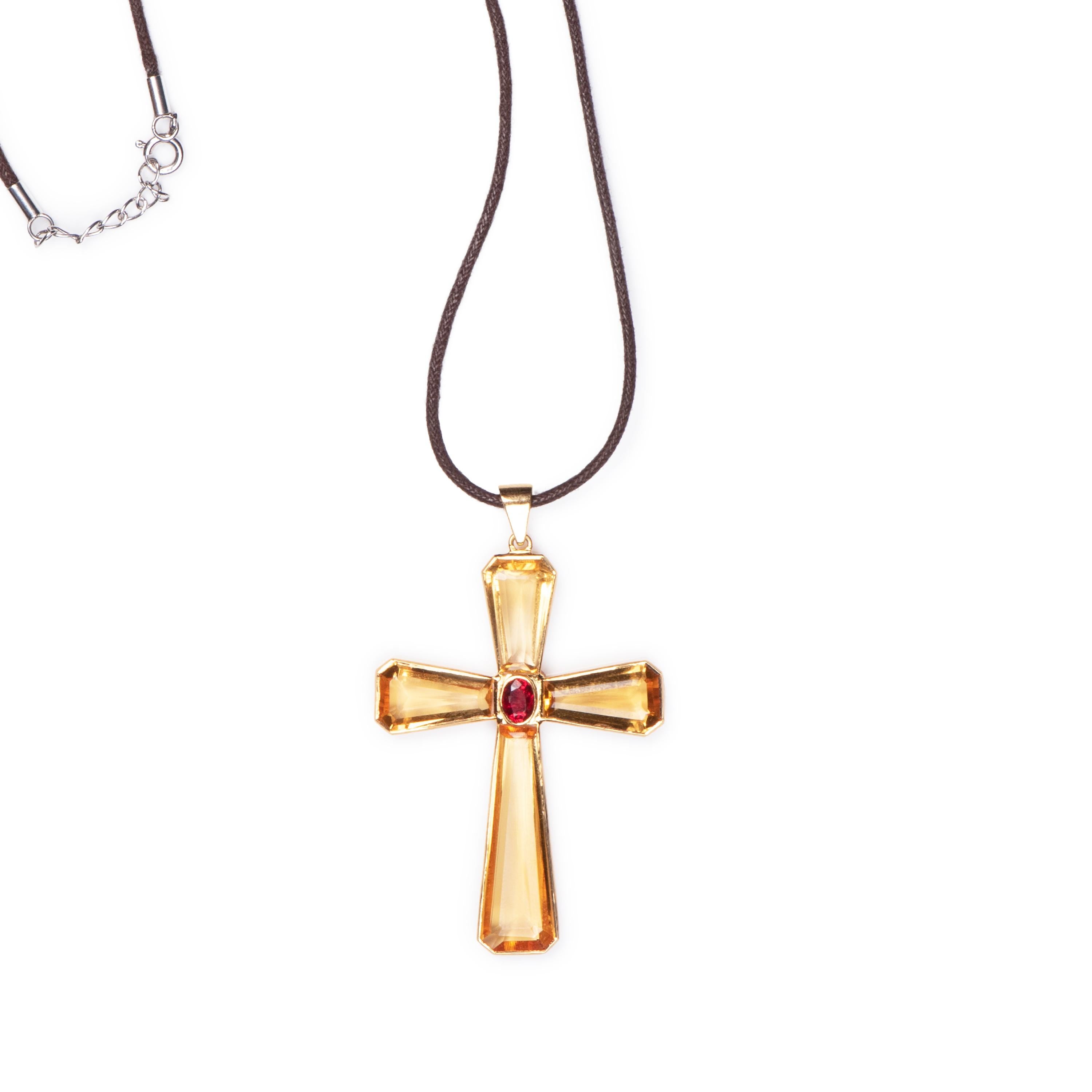 18K Gold, Citrine (20.20 cts) , Spinal, Cross  Chord Pendant 