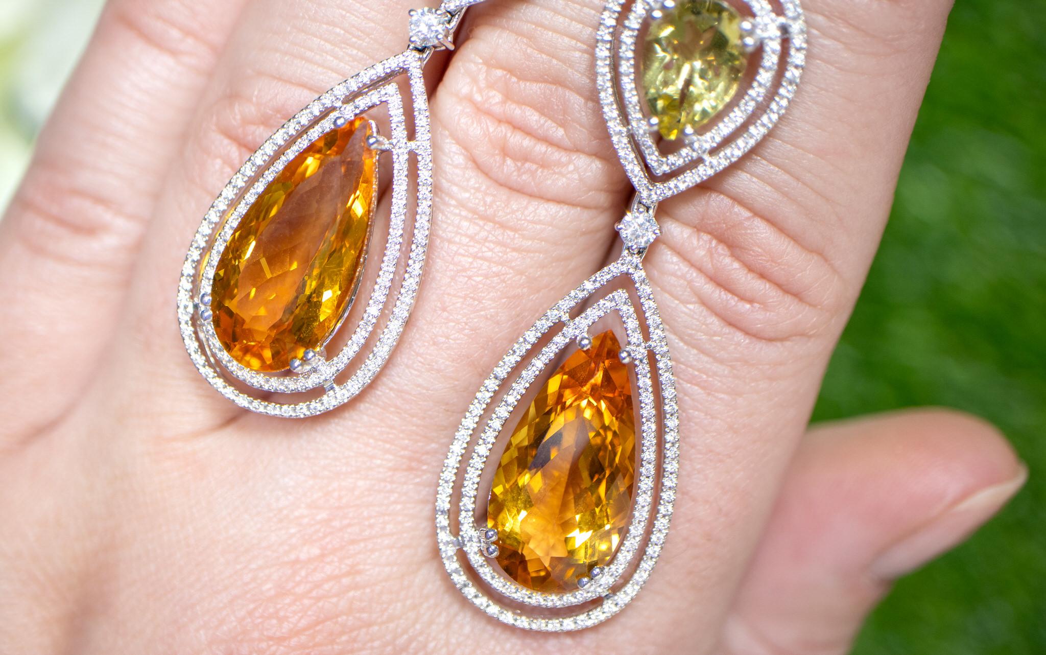 Pear Cut Citrine Dangle Earrings Diamonds Lemon Quartz 17.8 Carats 18K Gold For Sale