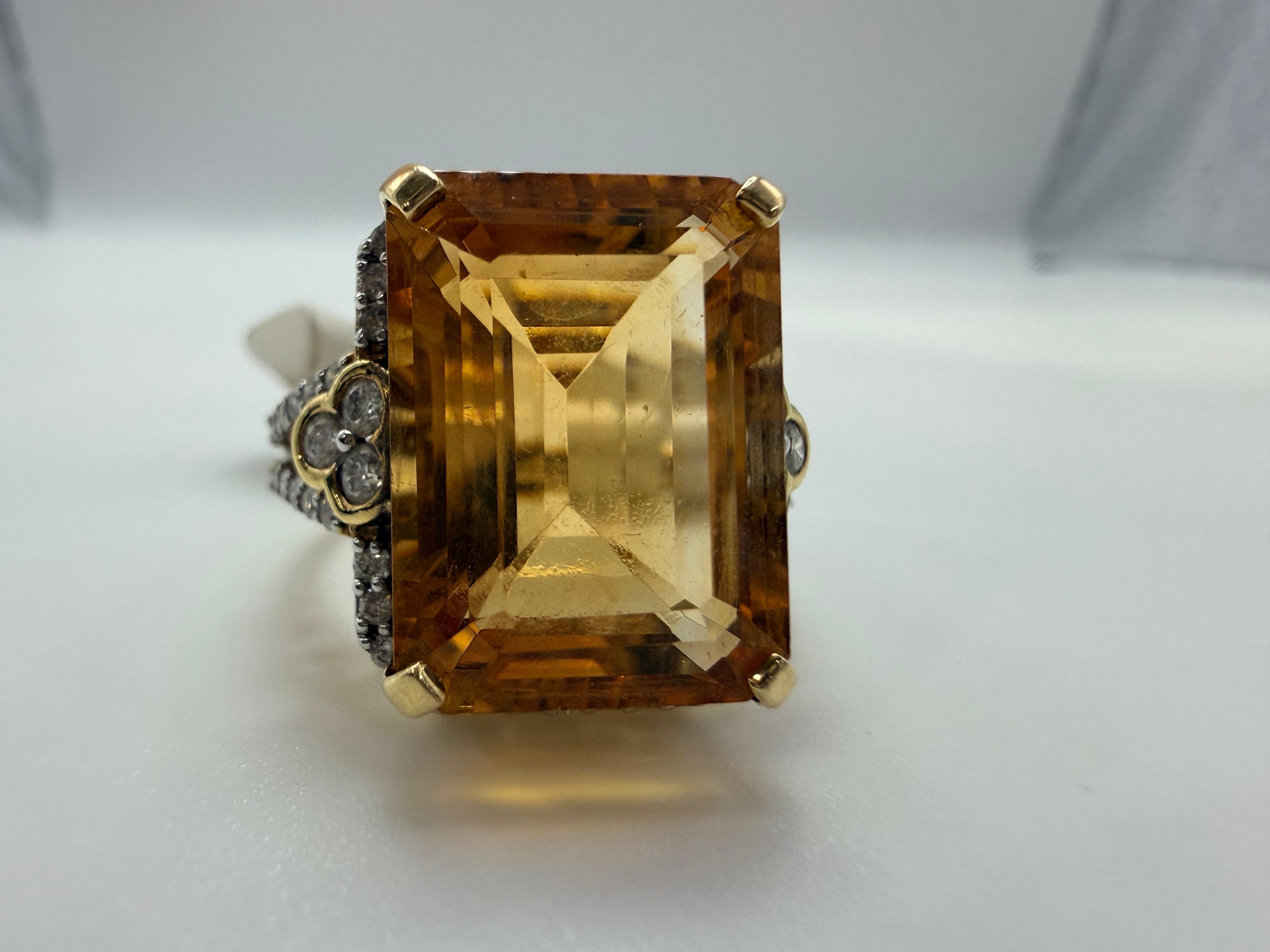 Taille émeraude Bague de cocktail citrine et diamant or 18KT en vente