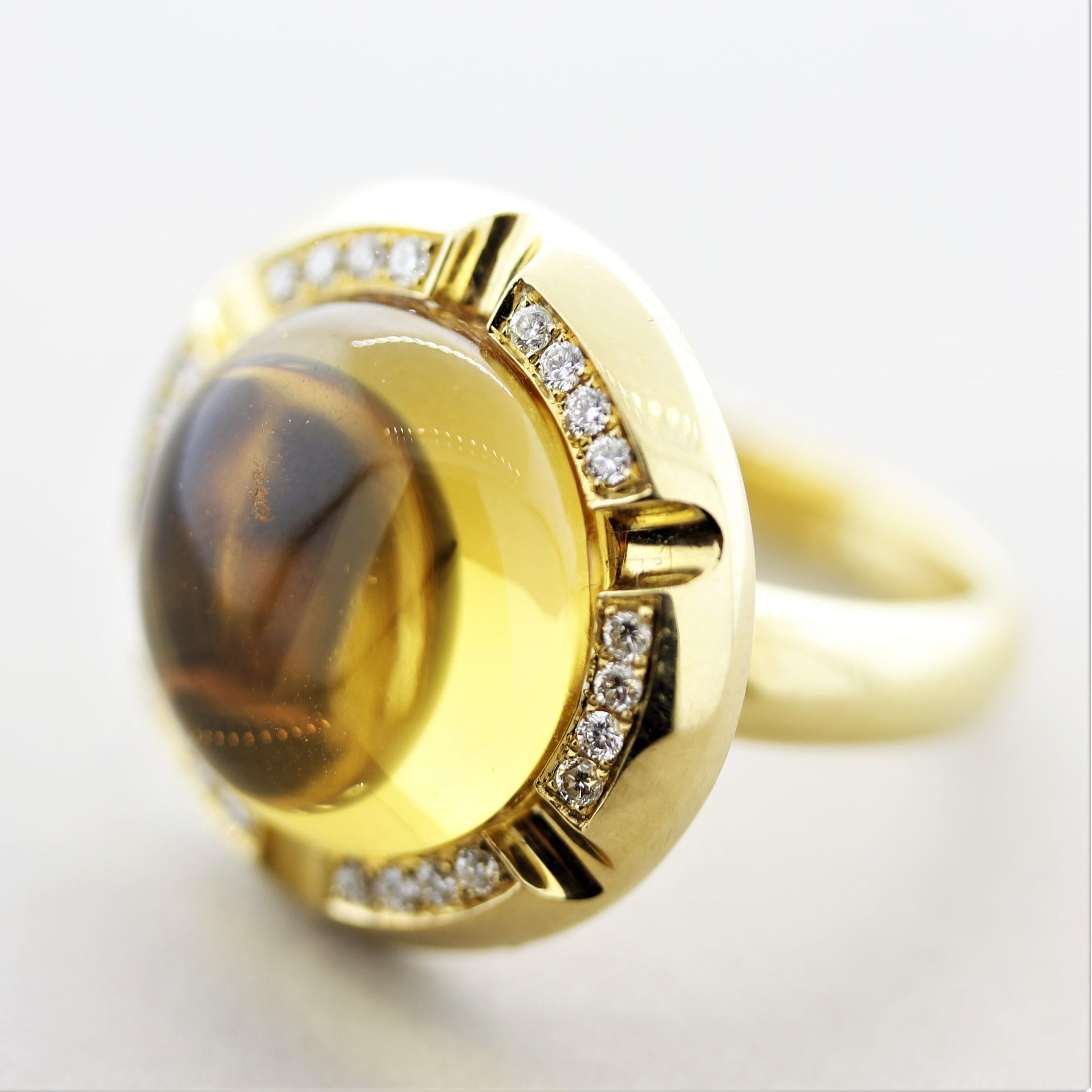 Taille mixte Bague cocktail en dôme en or avec citrine et diamants en vente