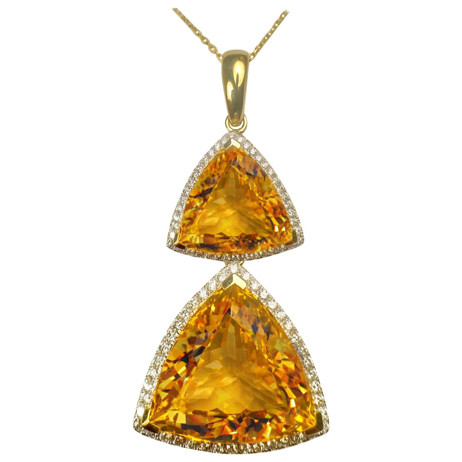 Citrine 28.90 Carats Yellow Gold Pendant Necklace