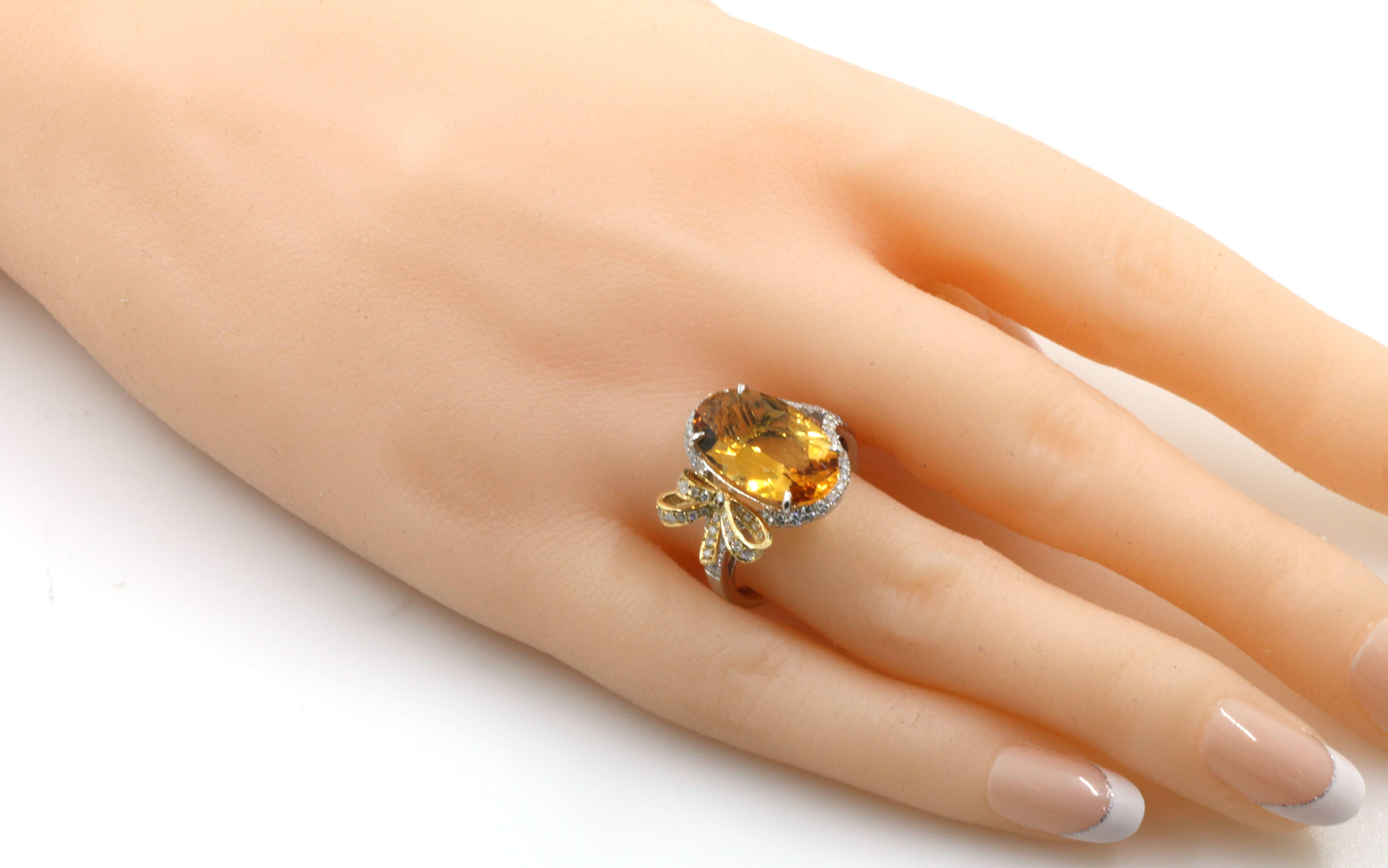5.35Ct Citrine Diamond Ring in 18 Karat White and Yellow Gold In condizioni Nuovo in vendita a Hong Kong, HK