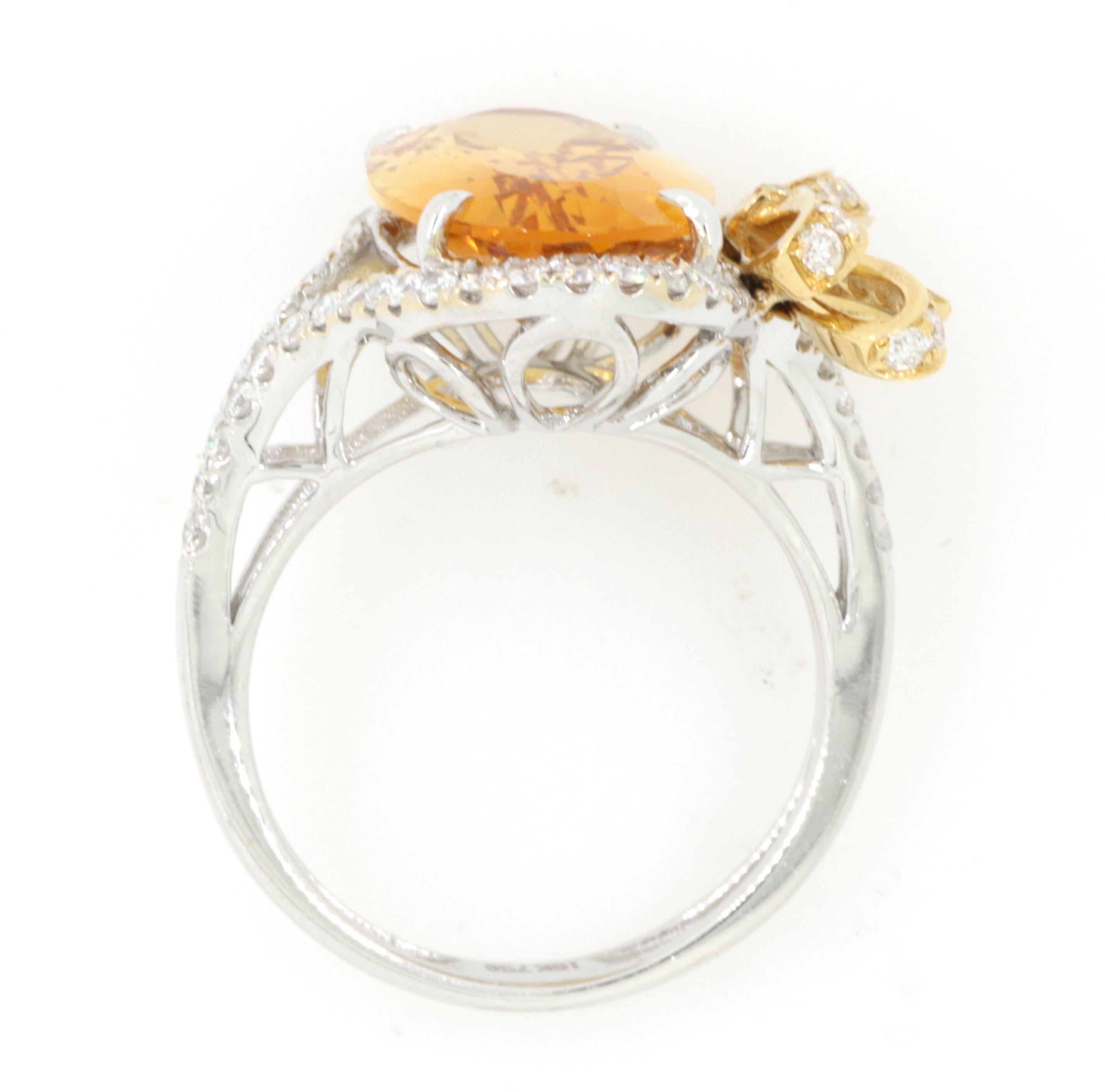 Donna 5.35Ct Citrine Diamond Ring in 18 Karat White and Yellow Gold in vendita
