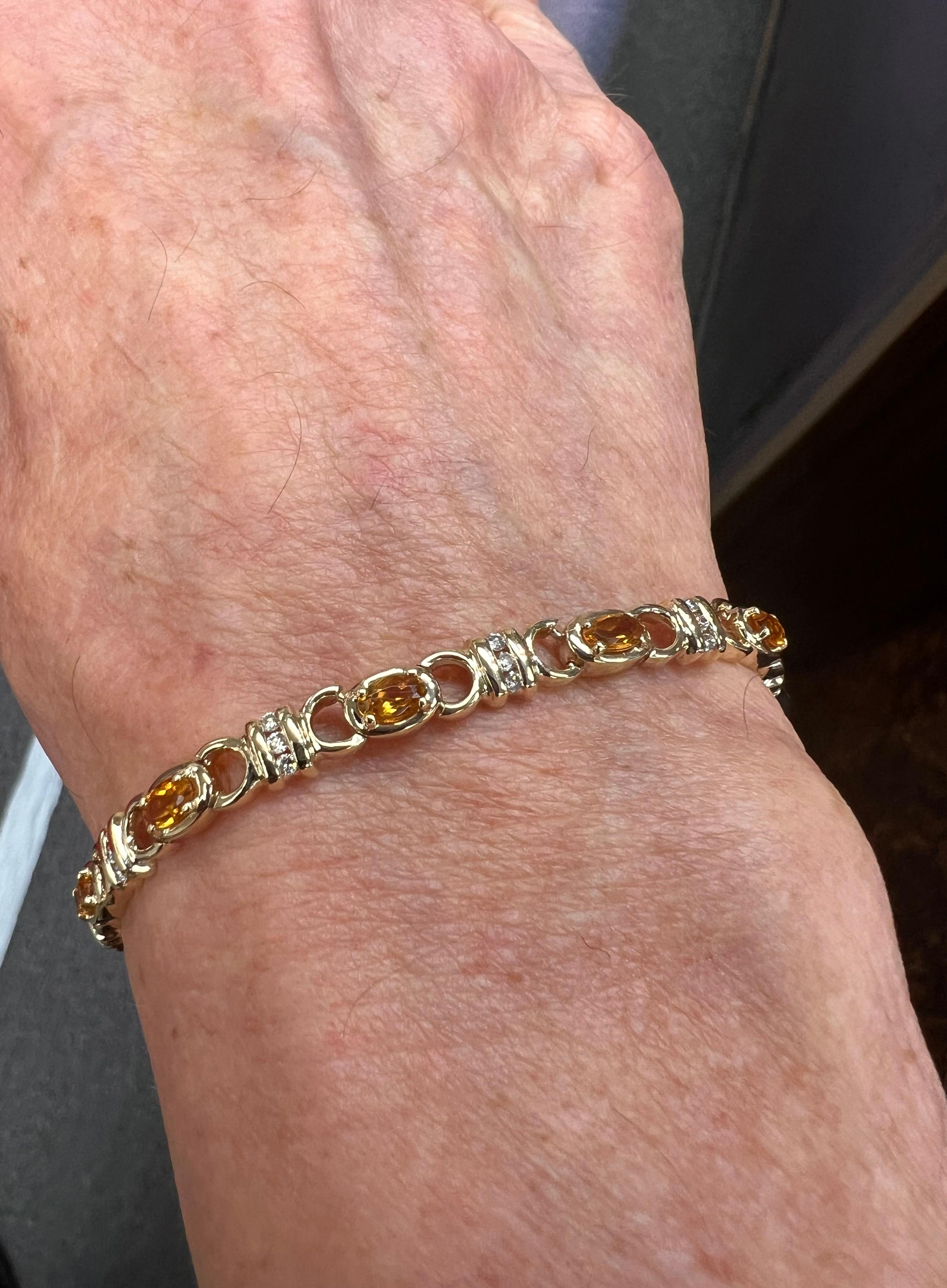 Contemporain Bracelet à maillons en or jaune avec citrine et diamant en vente