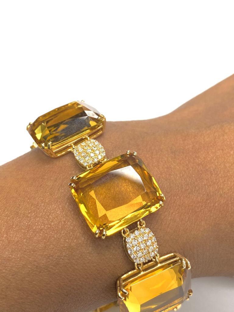 Goshwara Cushion Citrine And Diamond Bracelet In New Condition For Sale In New York, NY