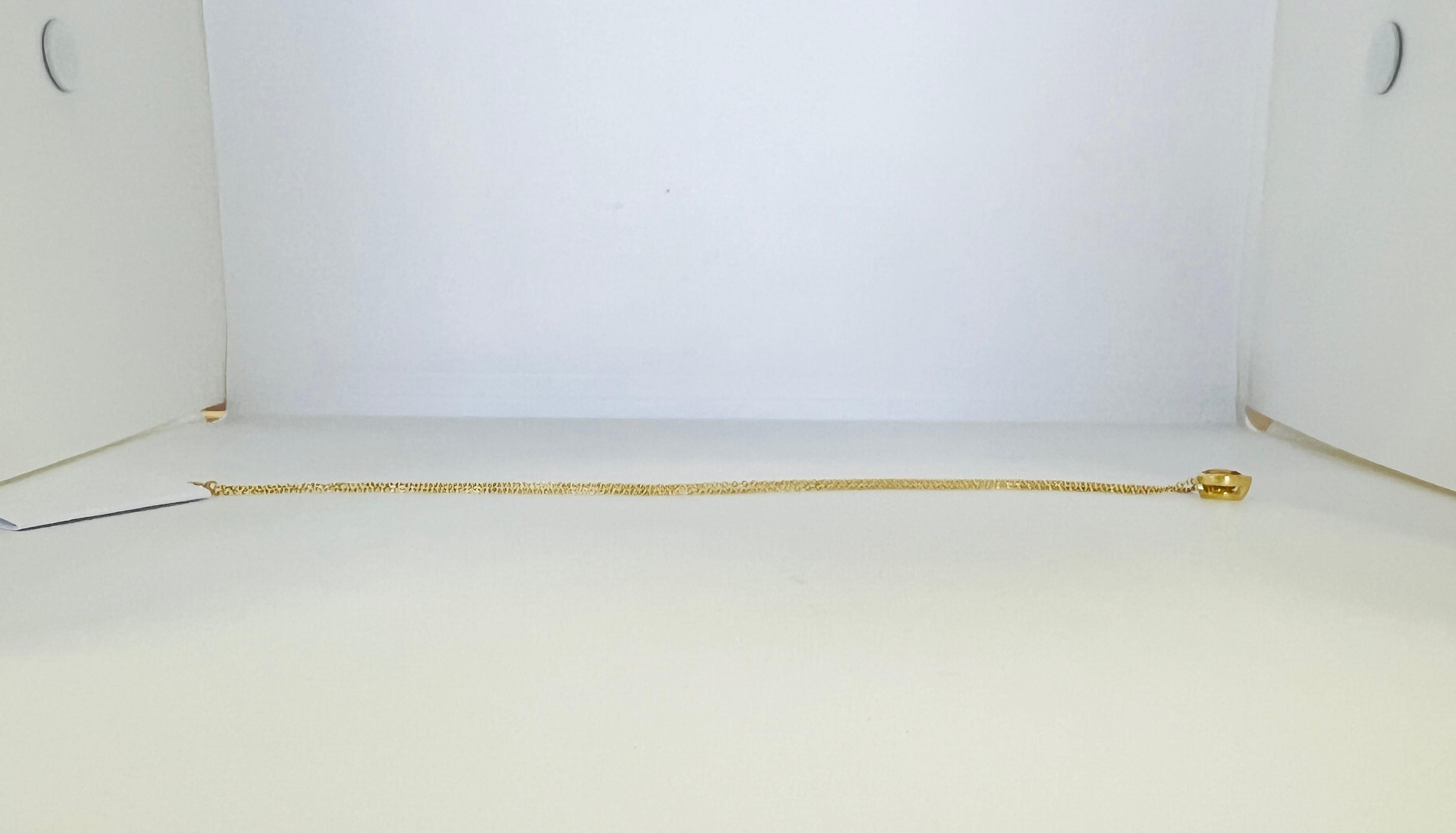 Collar Colgante Corazón de Citrino en Oro Amarillo de 18K en venta 1