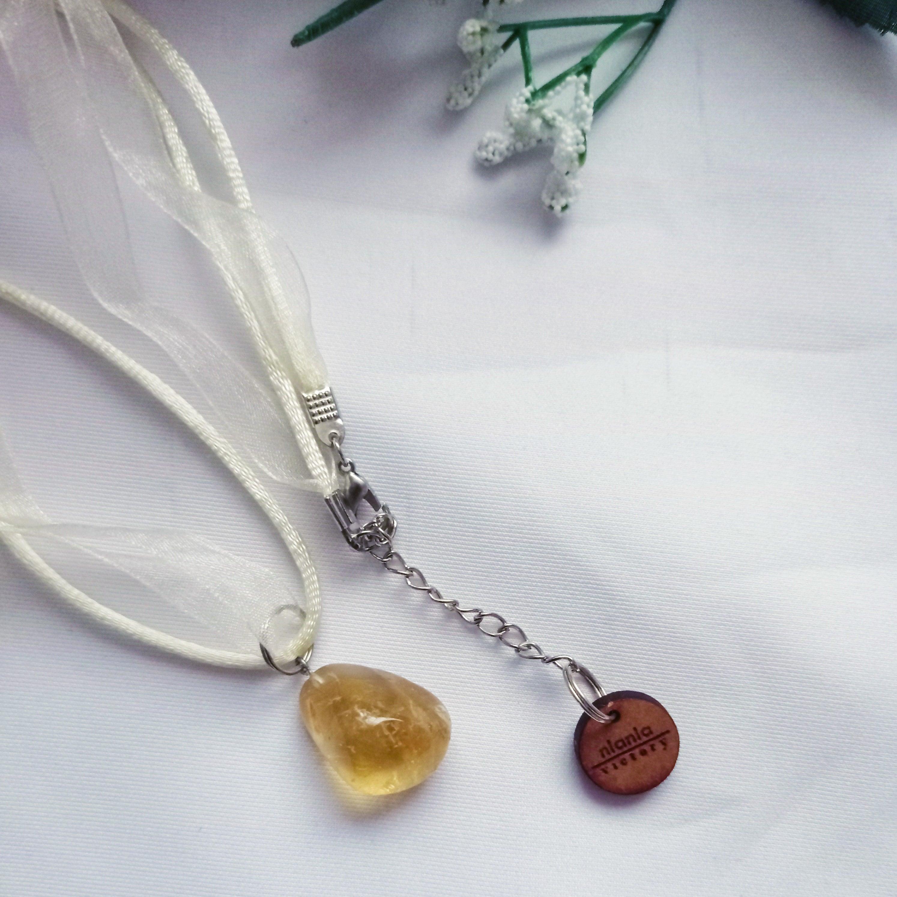 Collana di Citrino, Ciondolo con pepita di Citrino grezzo  da nlanlaVictory in vendita 5