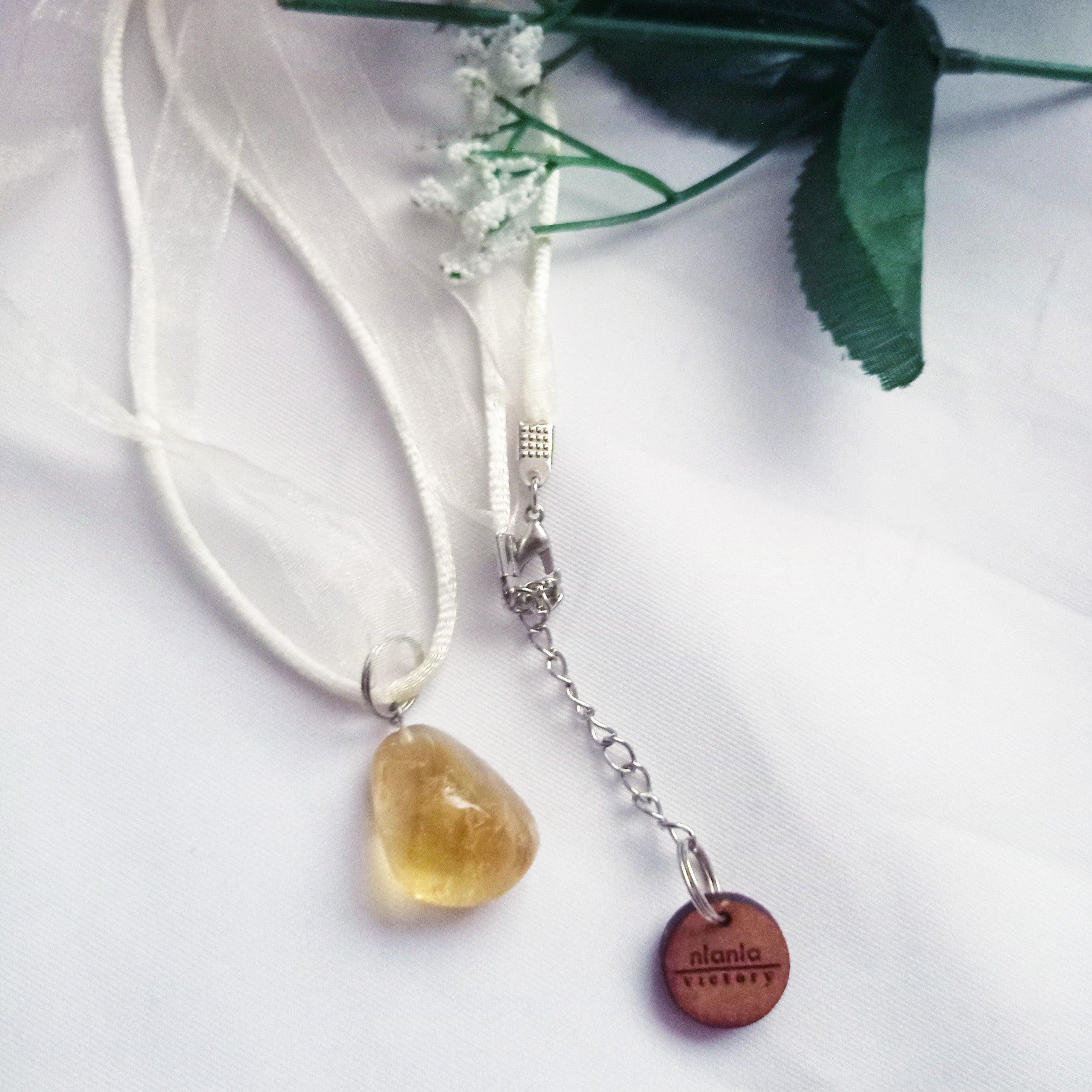 Collana di Citrino, Ciondolo con pepita di Citrino grezzo  da nlanlaVictory in vendita 3