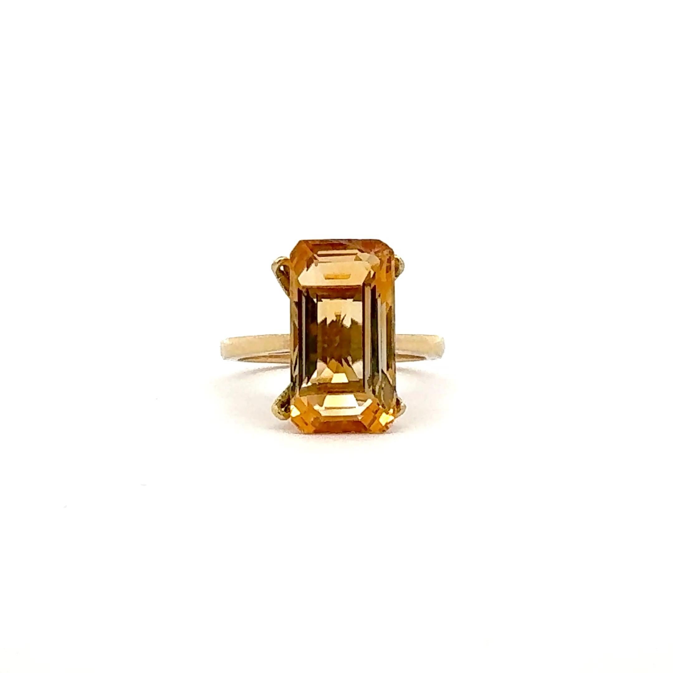 Taille émeraude Bague cocktail en or jaune 9 carats avec citrine orange en vente