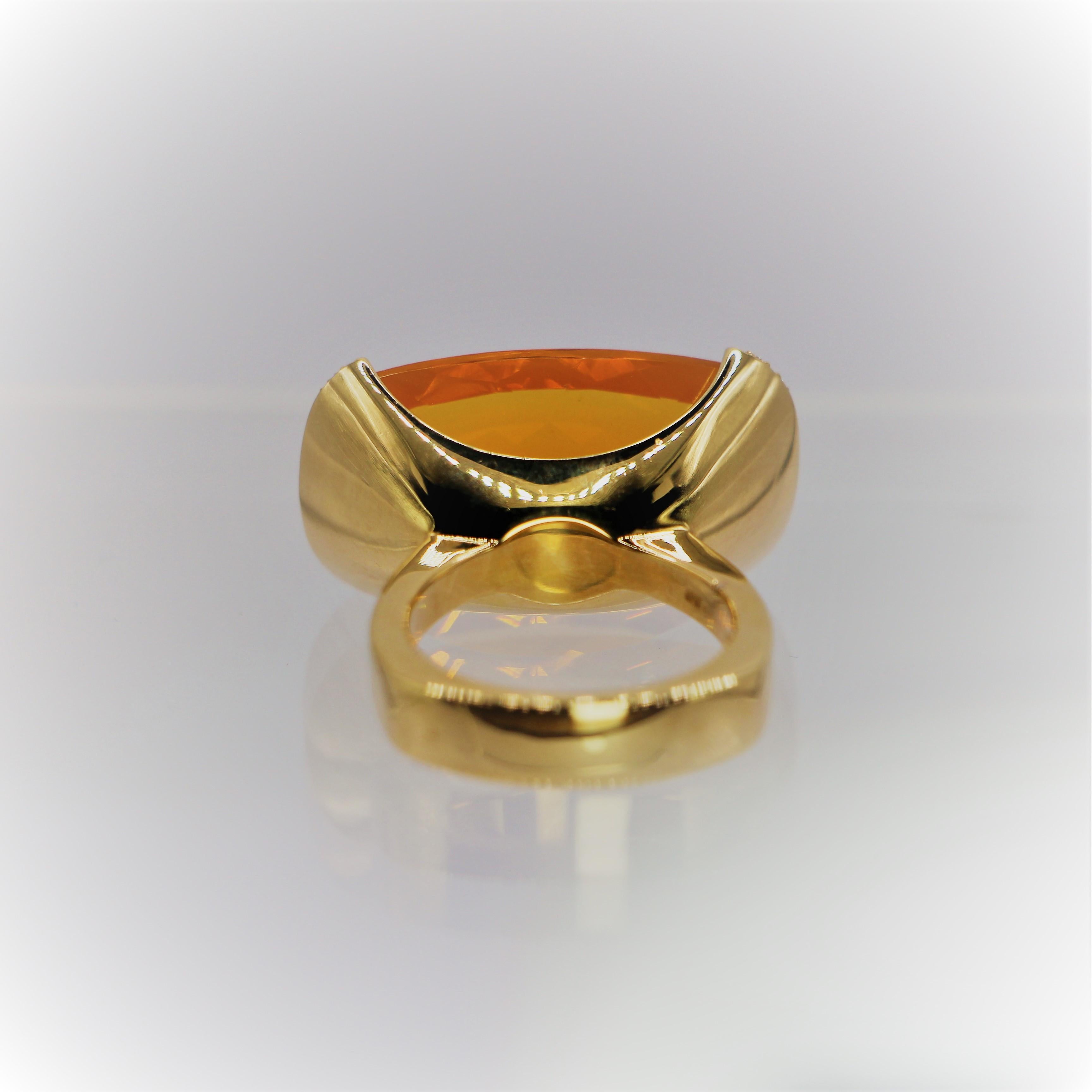 Citrine Orange Rectangular Cut Statement Ring in 18Kt Yellow Gold with Diamonds In New Condition For Sale In Athens, GR