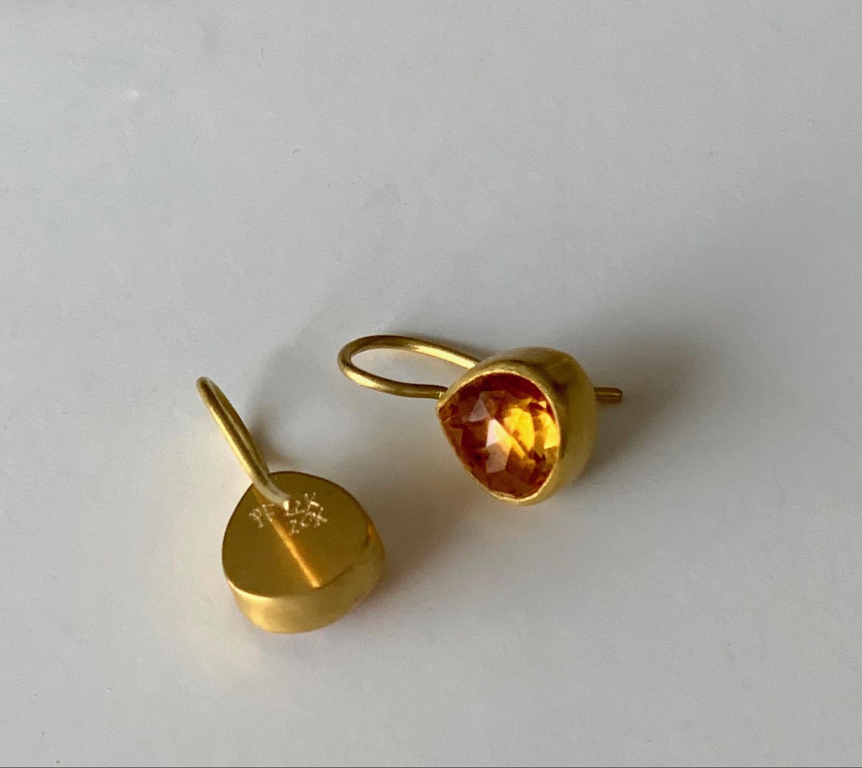 Citrine Pear Shape Drop Earrings in 22 Karat Gold In New Condition In New York, NY