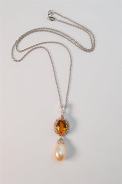 Collana con ciondolo a goccia in oro bianco 14K con perla citrina