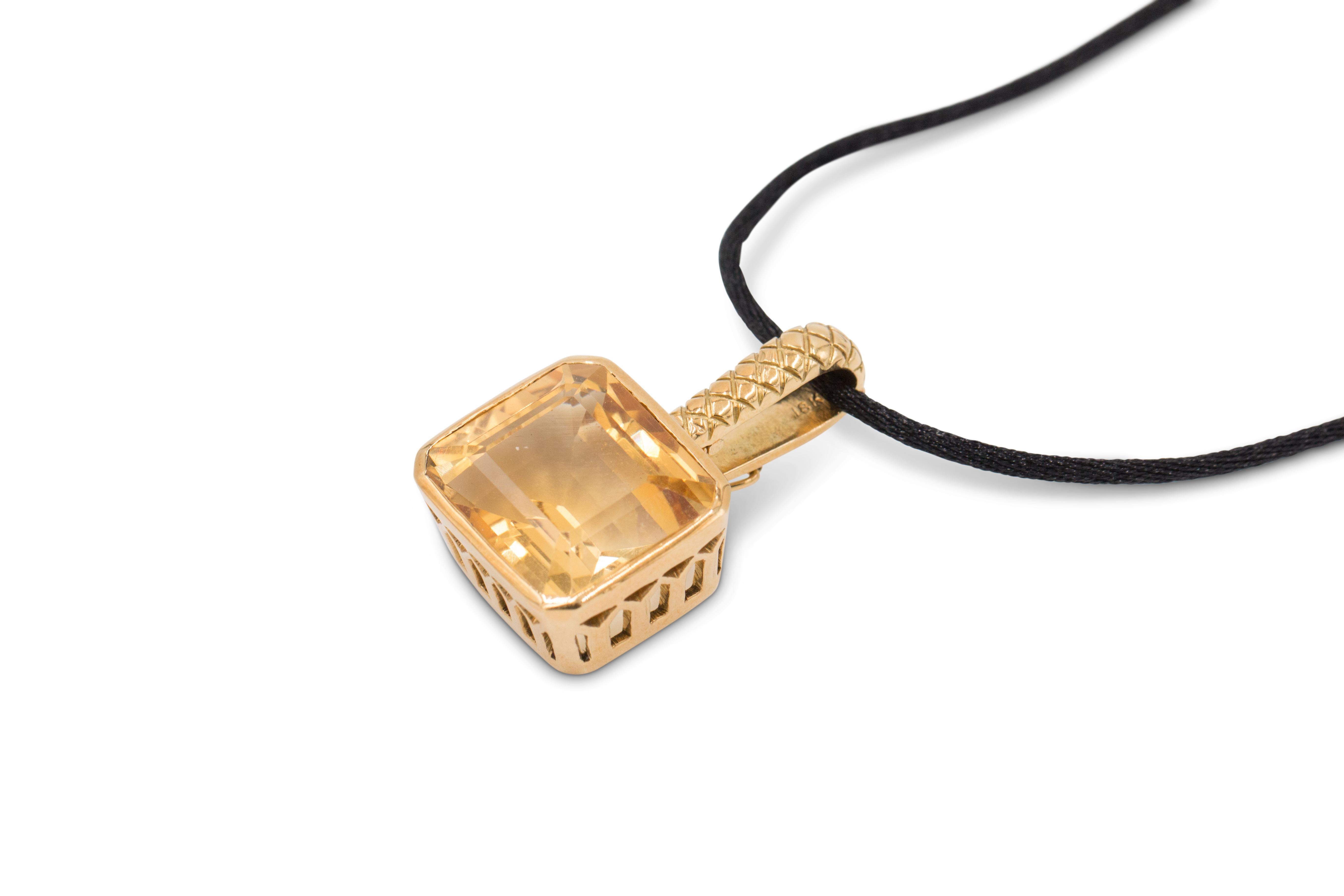 Citrine Pendant Necklace In Excellent Condition In New York, NY