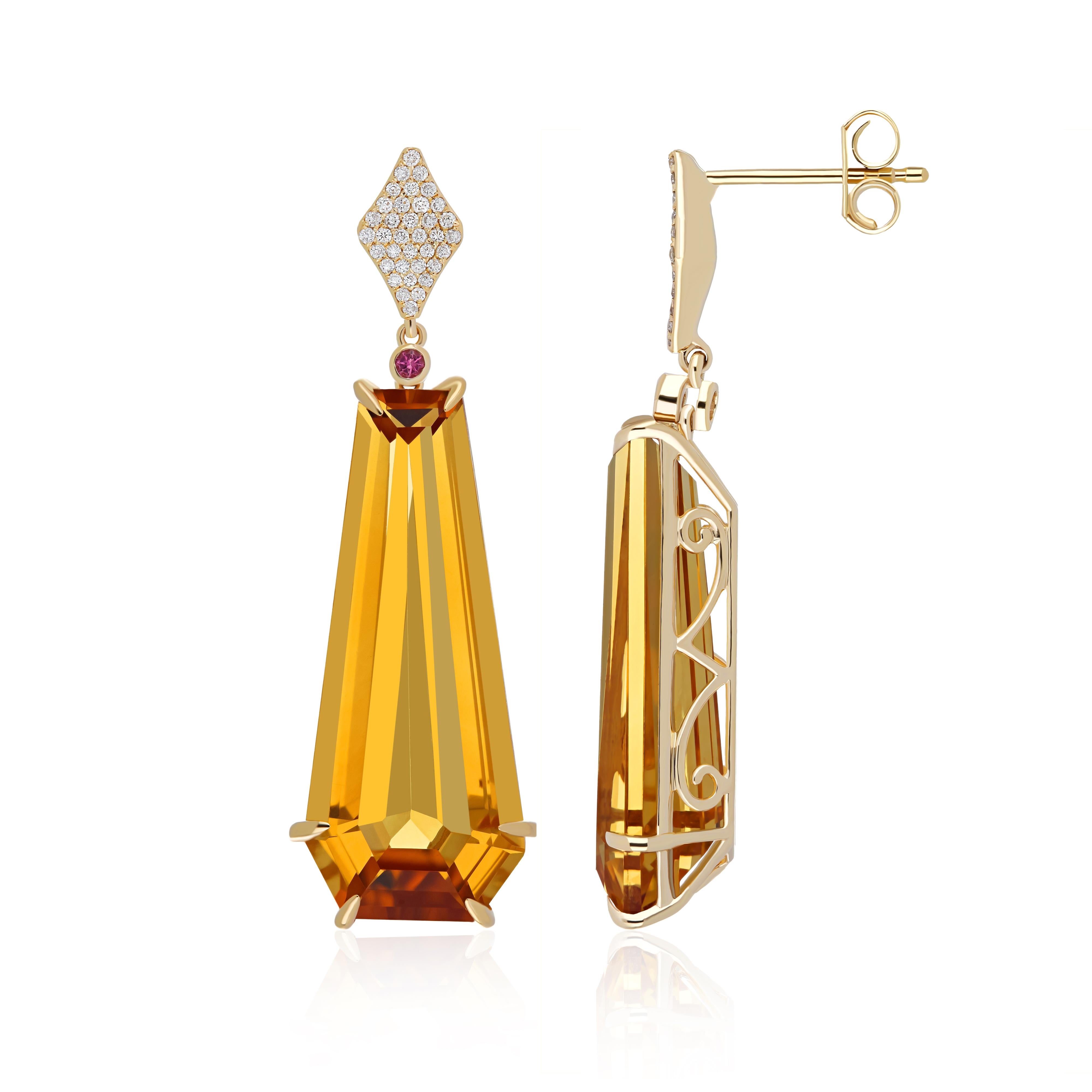 Elegant and Exquisitely Detailed Yellow Gold Earring set with Fancy Shape Citrine weighing approx. 19.60Cts (Total) and with micro prove set Diamonds weighing approx. 0.25Cts Beautifully Hand Crafted in 
14Karat, Yellow Gold Earring.

Product