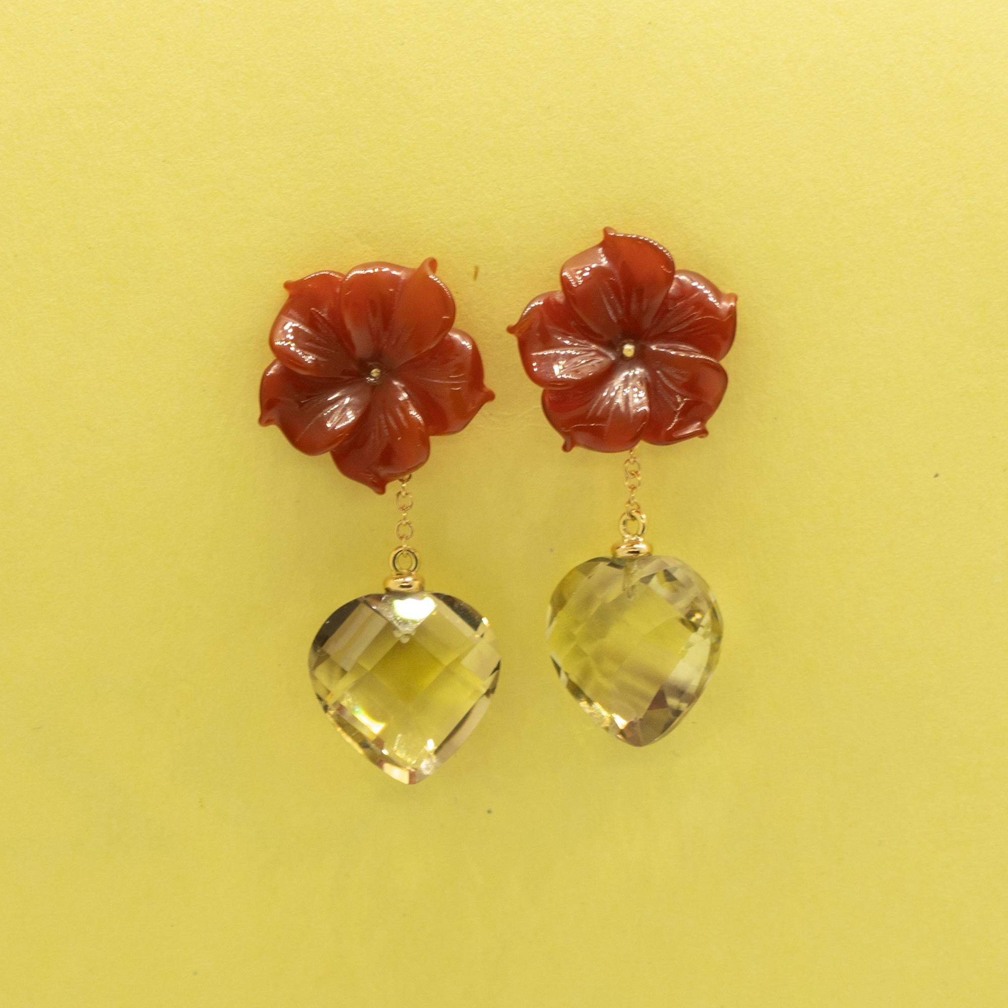 Boucles d'oreilles en goutte en or 18 carats avec citrine, quartz, agate brune et cœurs modernes en forme de fleur en vente 1