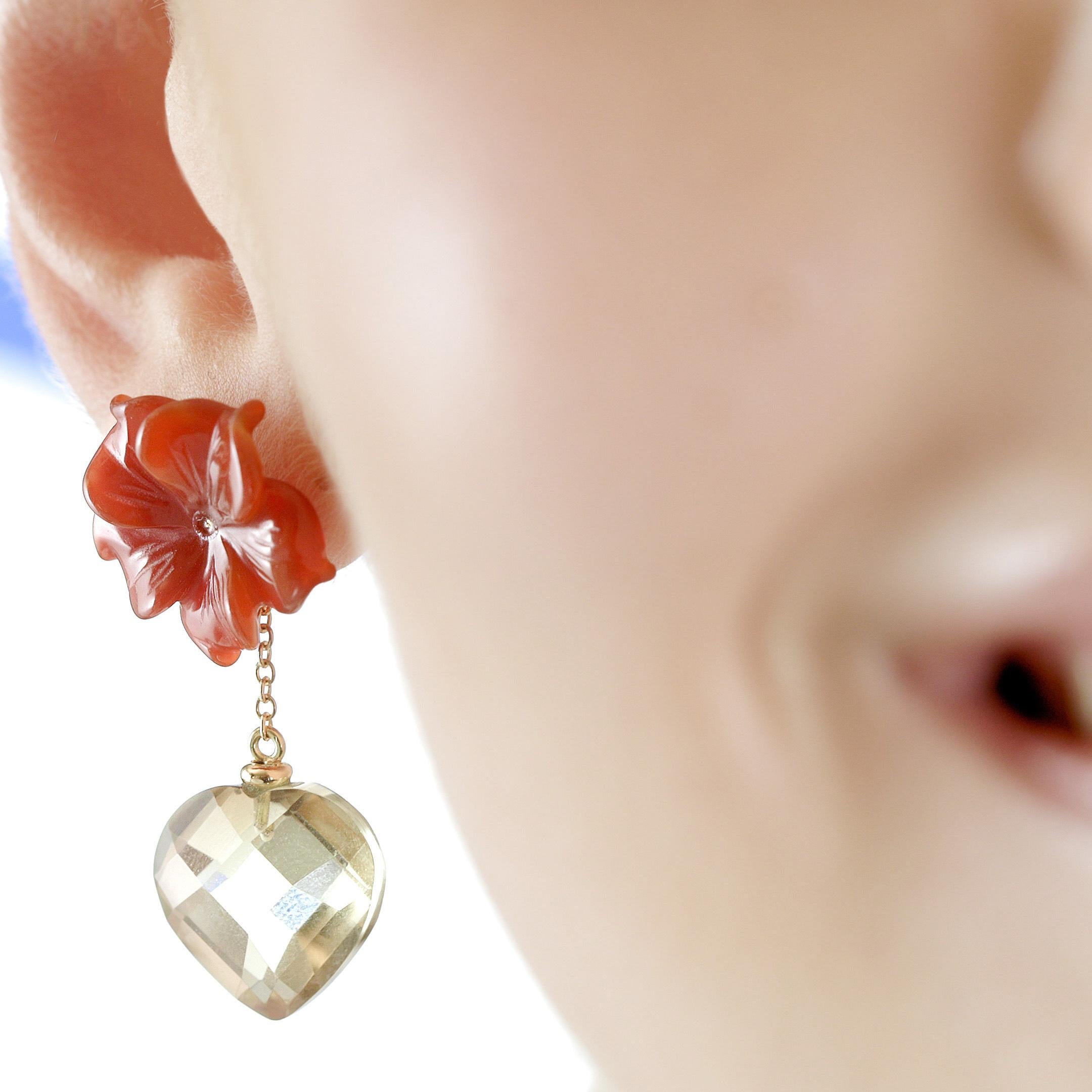 Taille mixte Boucles d'oreilles en goutte en or 18 carats avec citrine, quartz, agate brune et cœurs modernes en forme de fleur en vente