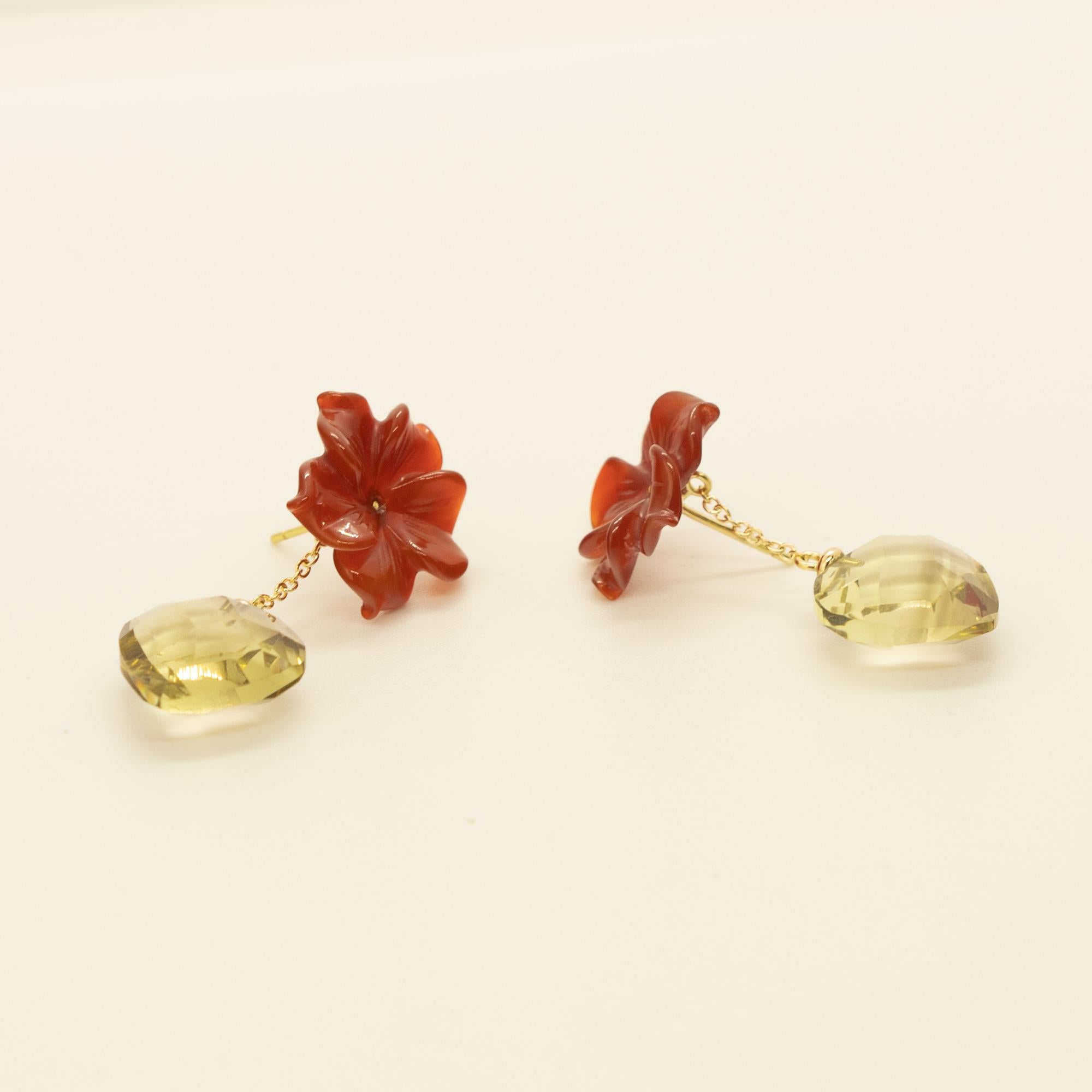 Boucles d'oreilles en goutte en or 18 carats avec citrine, quartz, agate brune et cœurs modernes en forme de fleur en vente 6