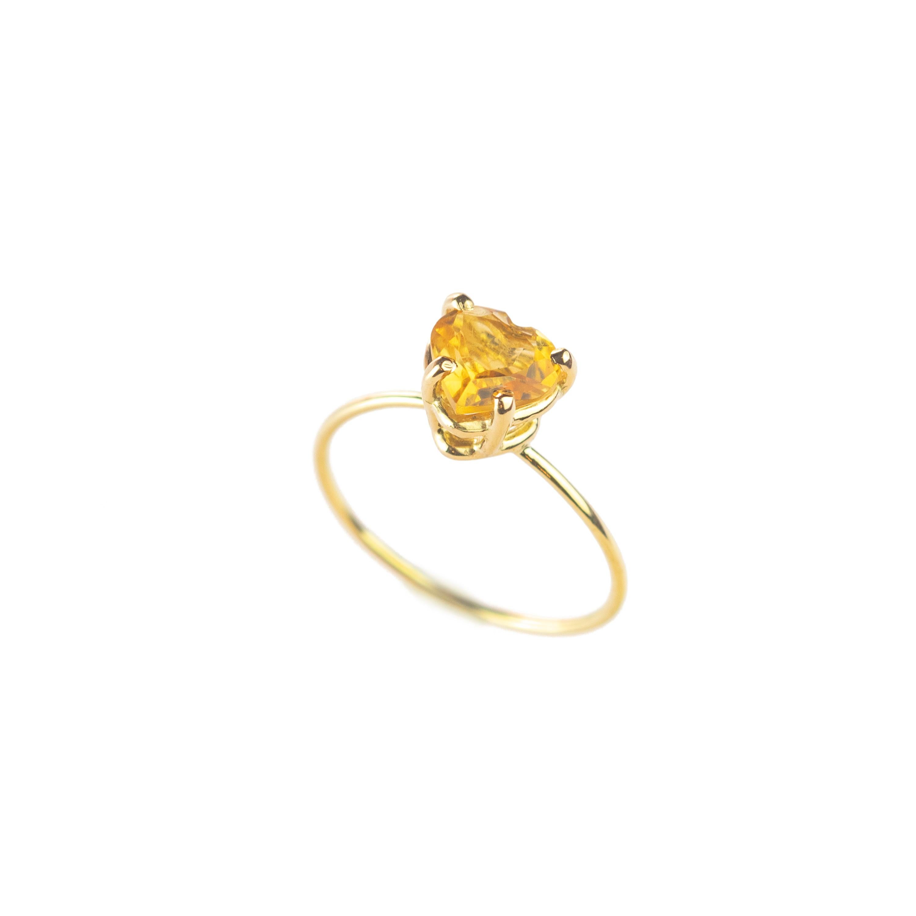 Heart Cut Citrine Quartz Yellow Heart 18 Karat Yellow Gold Valentine's Romantic Ring For Sale