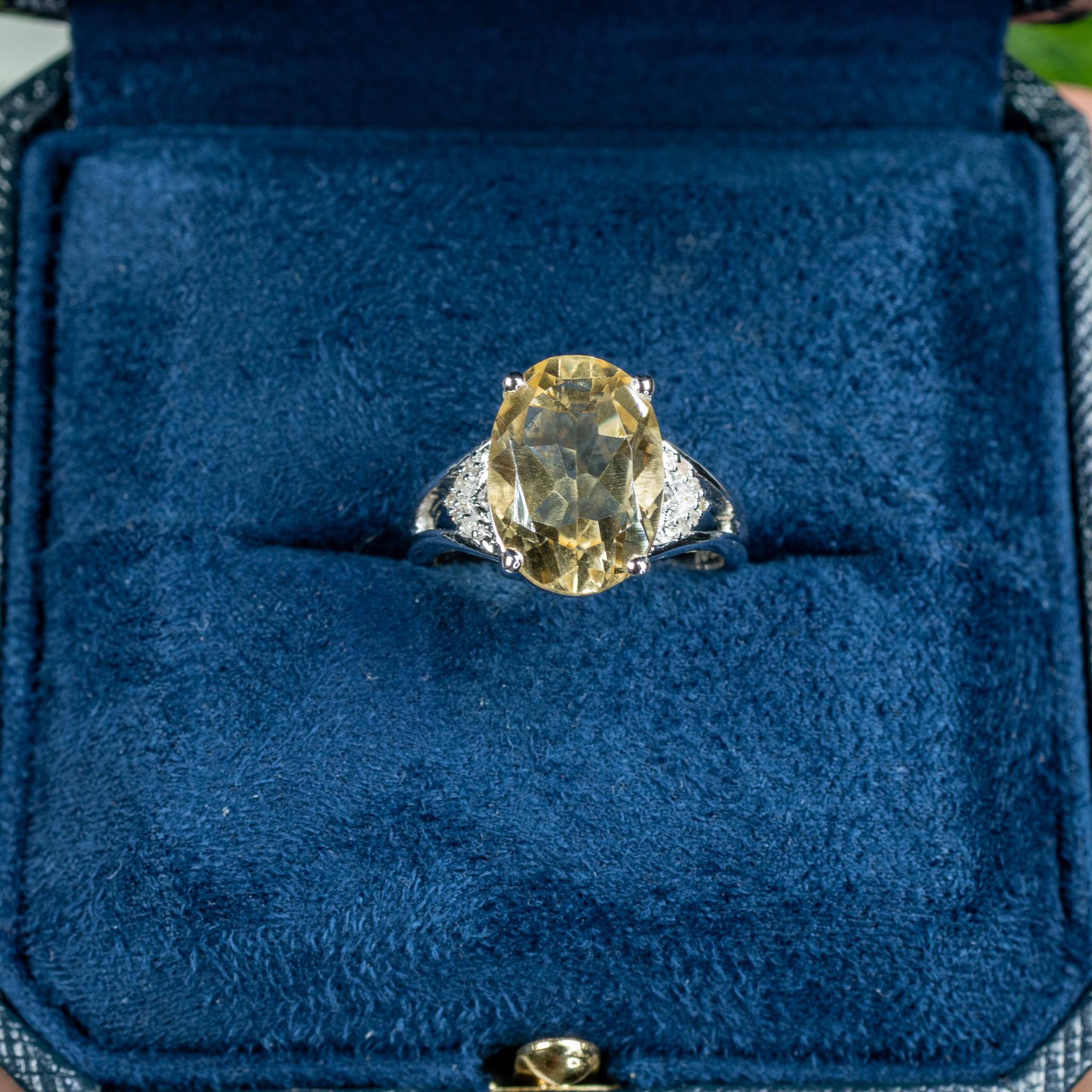 Taglio cuscino Anello Citrino Diamanti 4,53 Carati A. Silver in vendita