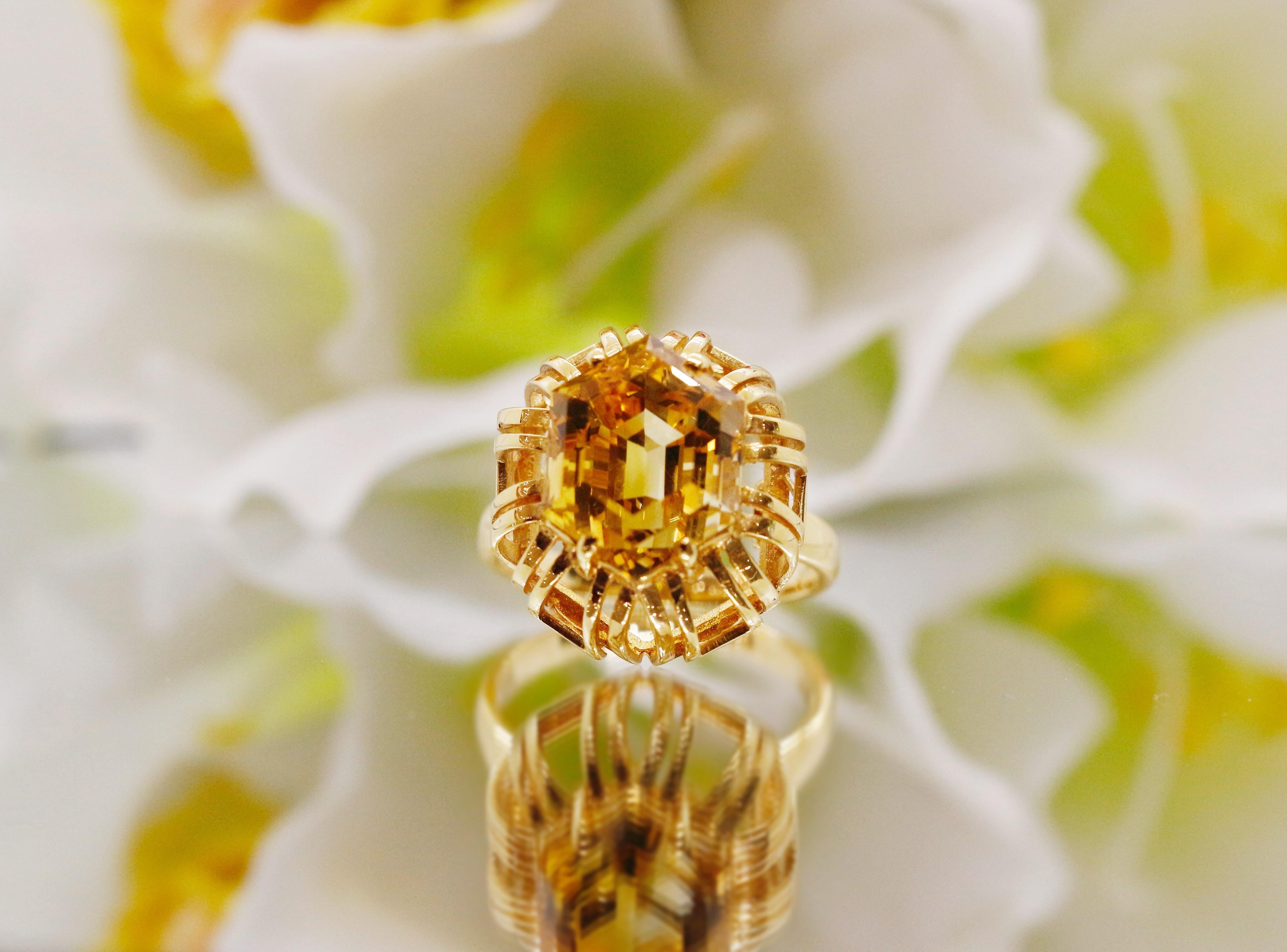 Citrine Ring Etsy 18kt Solid gold  Citrine Floral Rings  Artisan Citrine Ring  Yellow Gemstone Ring  Wedding Ring  Bridesmaid Ring

◆Solid 18kt Gold(shown in picture)

◆Citrine Weight: 10 CT

◆Total Weight: 5.9 Gram