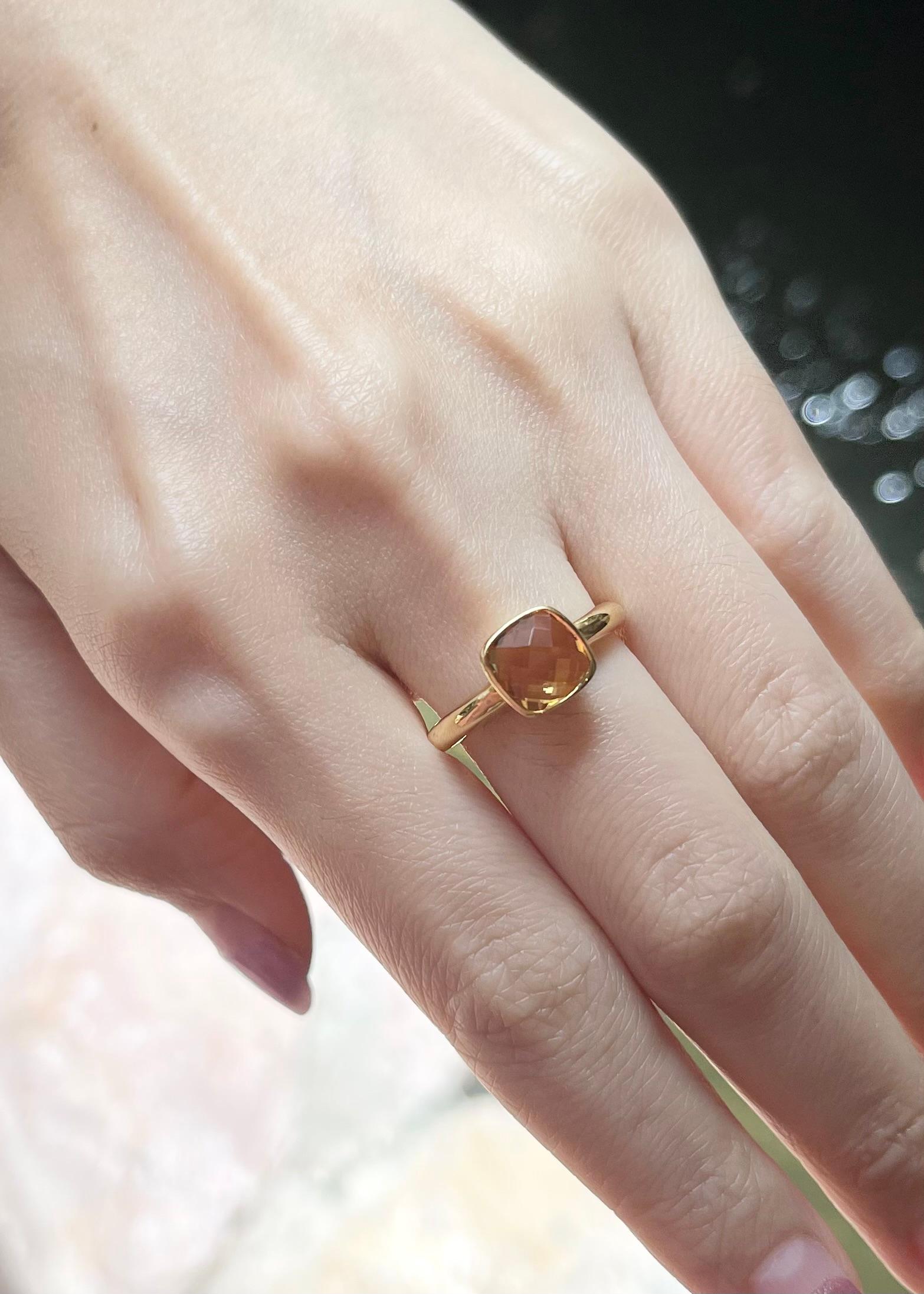 Cushion Cut Citrine Ring se in 14K Gold Settings For Sale