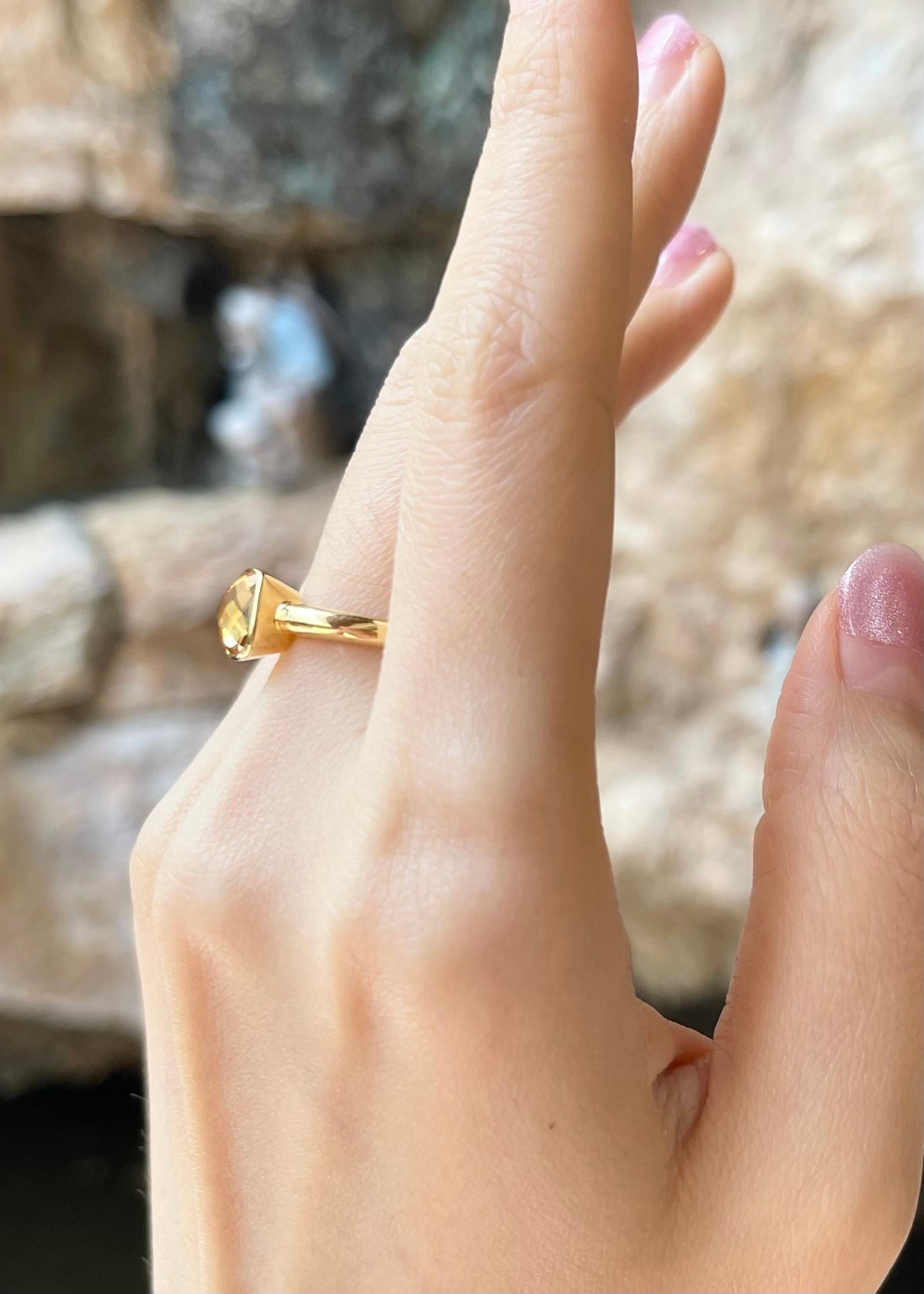 Citrine Ring se in 14K Gold Settings In New Condition For Sale In Bangkok, TH