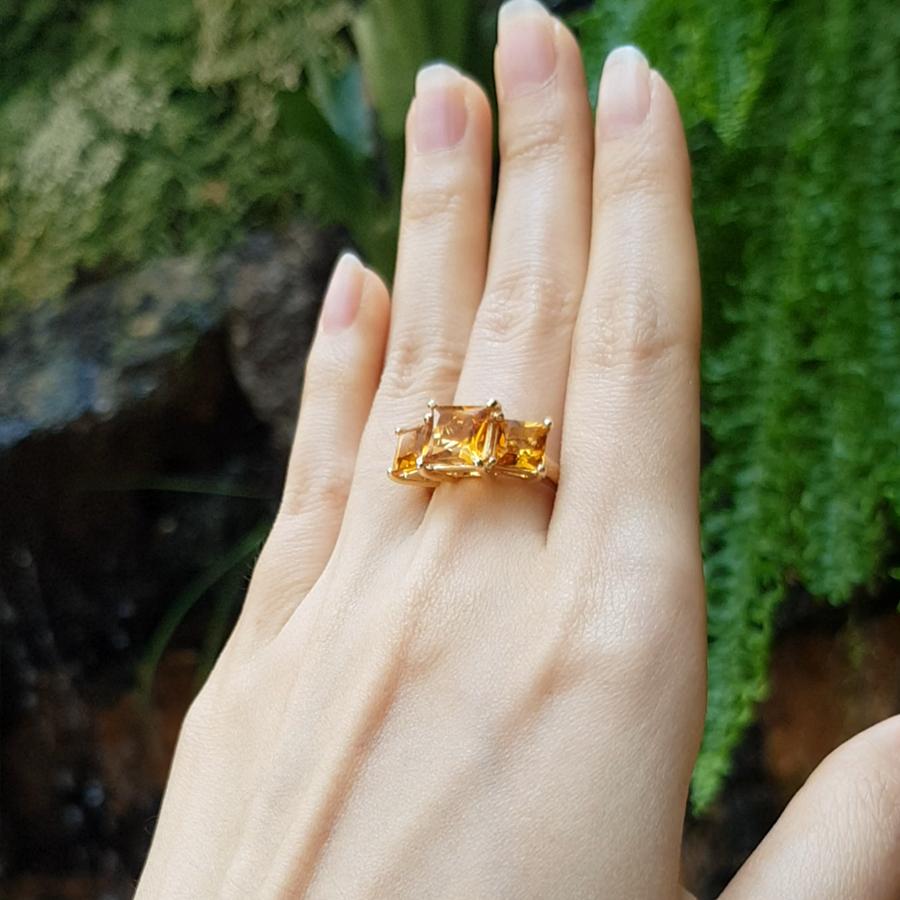 Citrine 4.64 carats Ring set in 18 Karat Gold Settings

Width:  2.5 cm 
Length: 0.9 cm
Ring Size: 53
Total Weight: 8.42 grams

