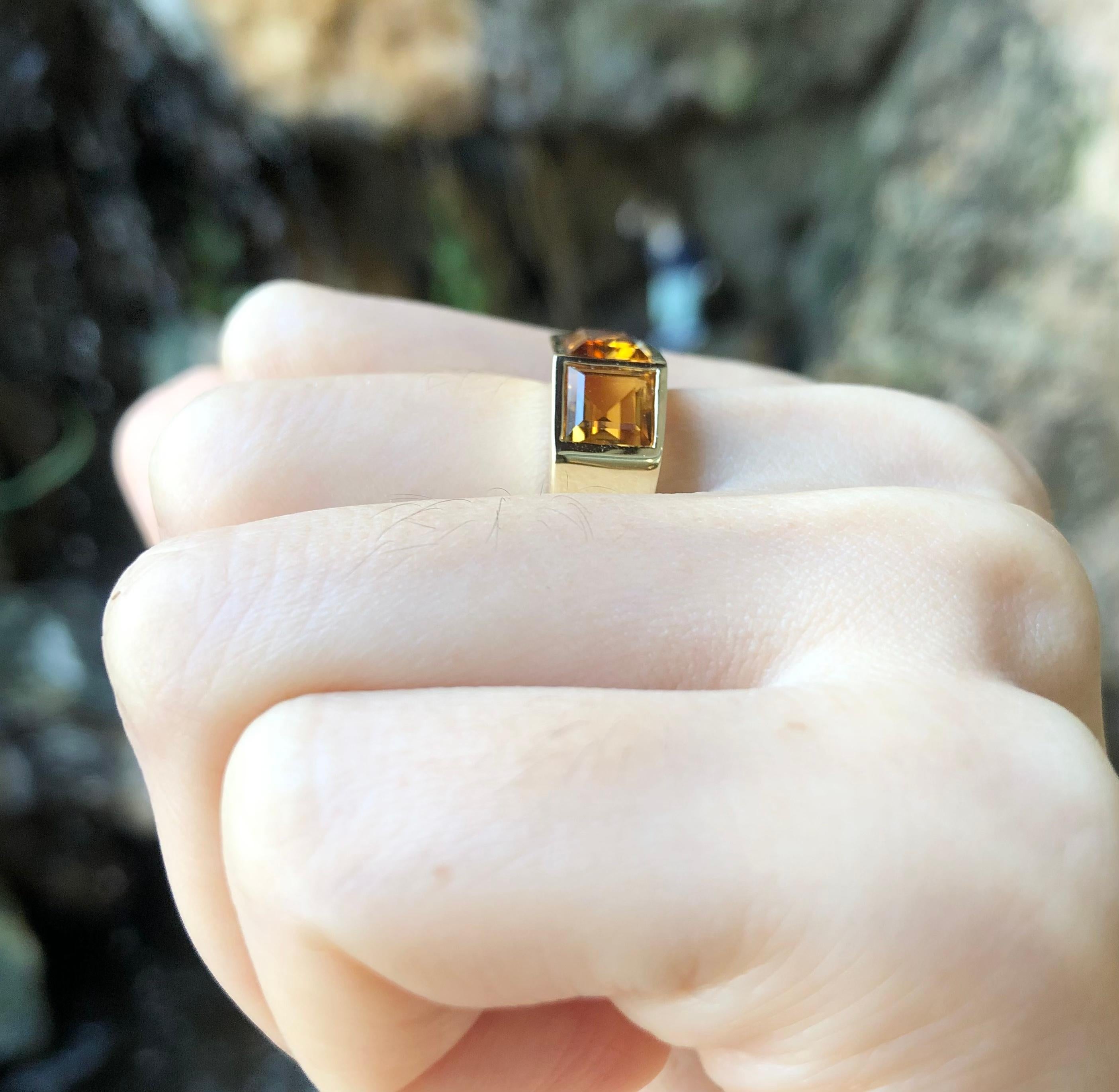 Citrine Ring Set in 18 Karat Gold Settings In New Condition For Sale In Bangkok, TH