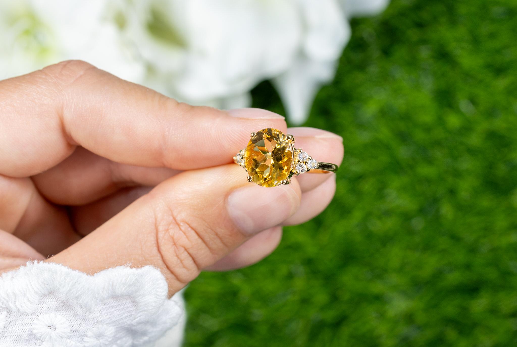 Anello Citrino Topazio Bianco 3,33 Carati Placcato in Oro Giallo 14K A. Silver in vendita 1