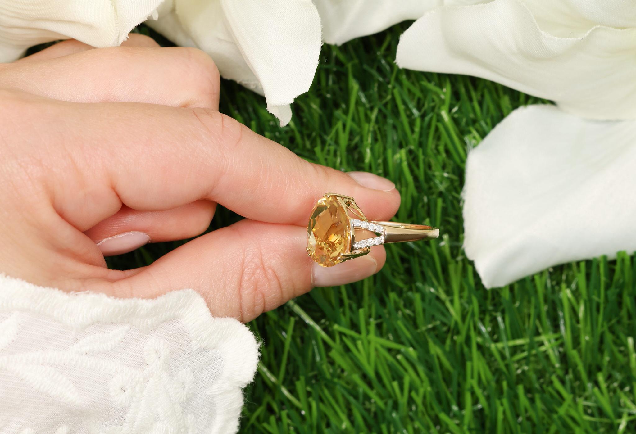 Citrine Ring With Diamonds 7.37 Carats 14K Yellow Gold For Sale 1