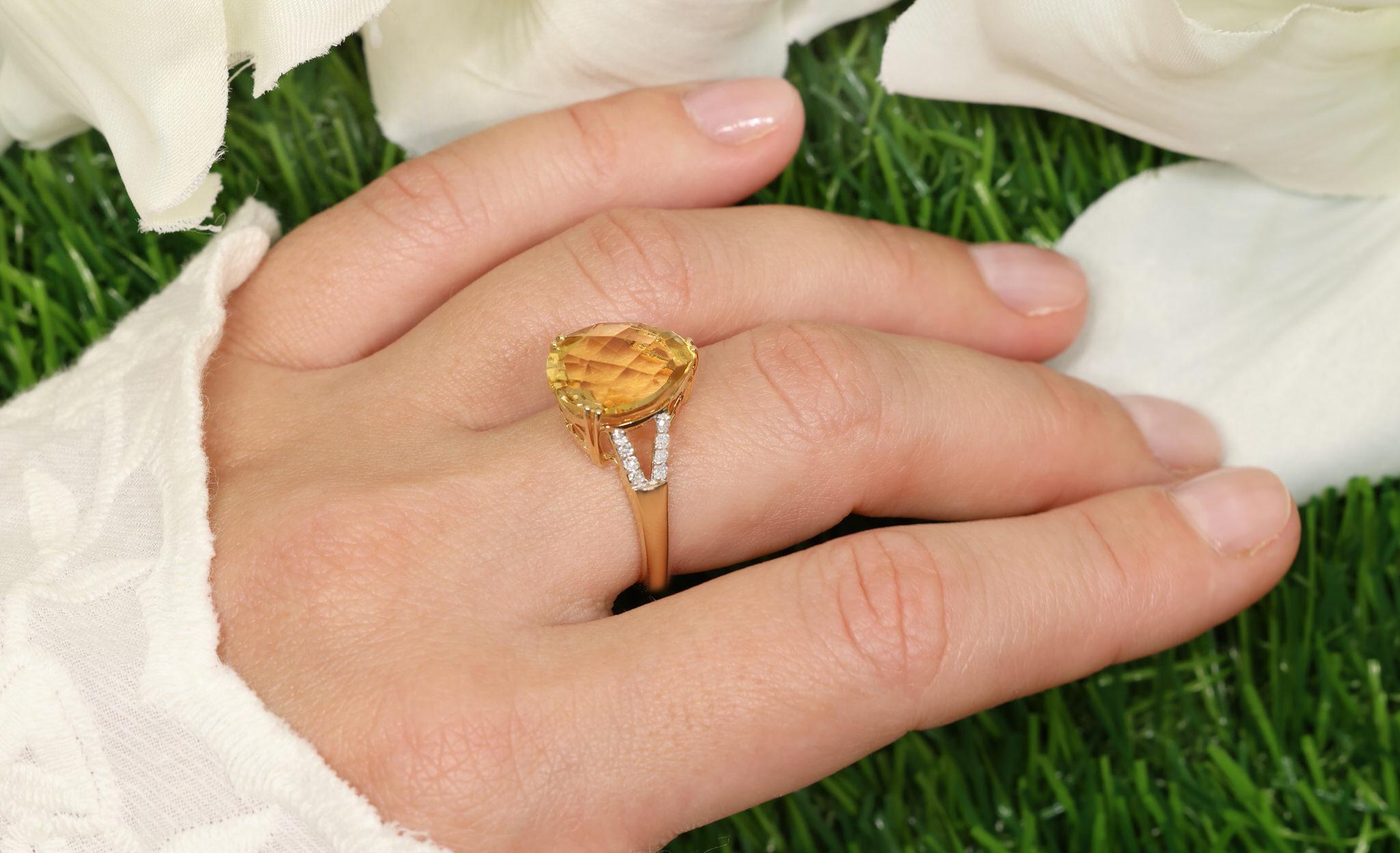 Pear Cut Citrine Ring With Diamonds 7.37 Carats 14K Yellow Gold For Sale