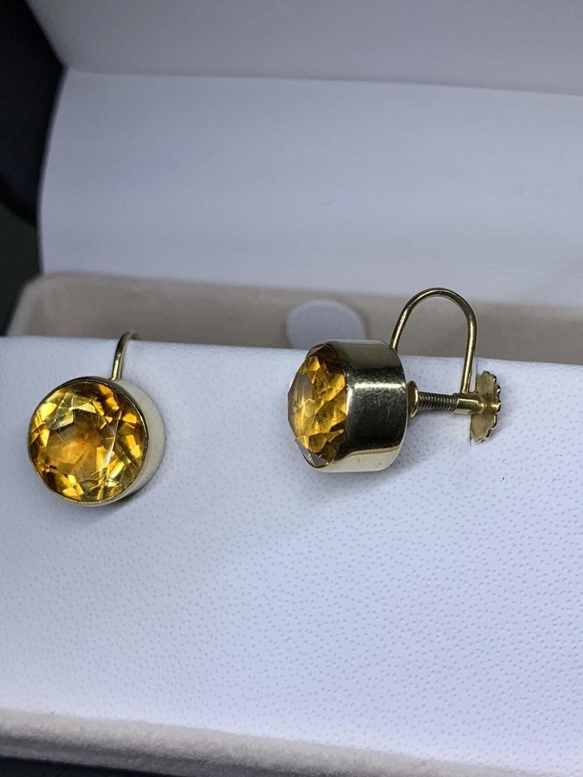 Pendientes redondos de citrino con bisel en oro amarillo de 9 ct envejecido. en venta 2