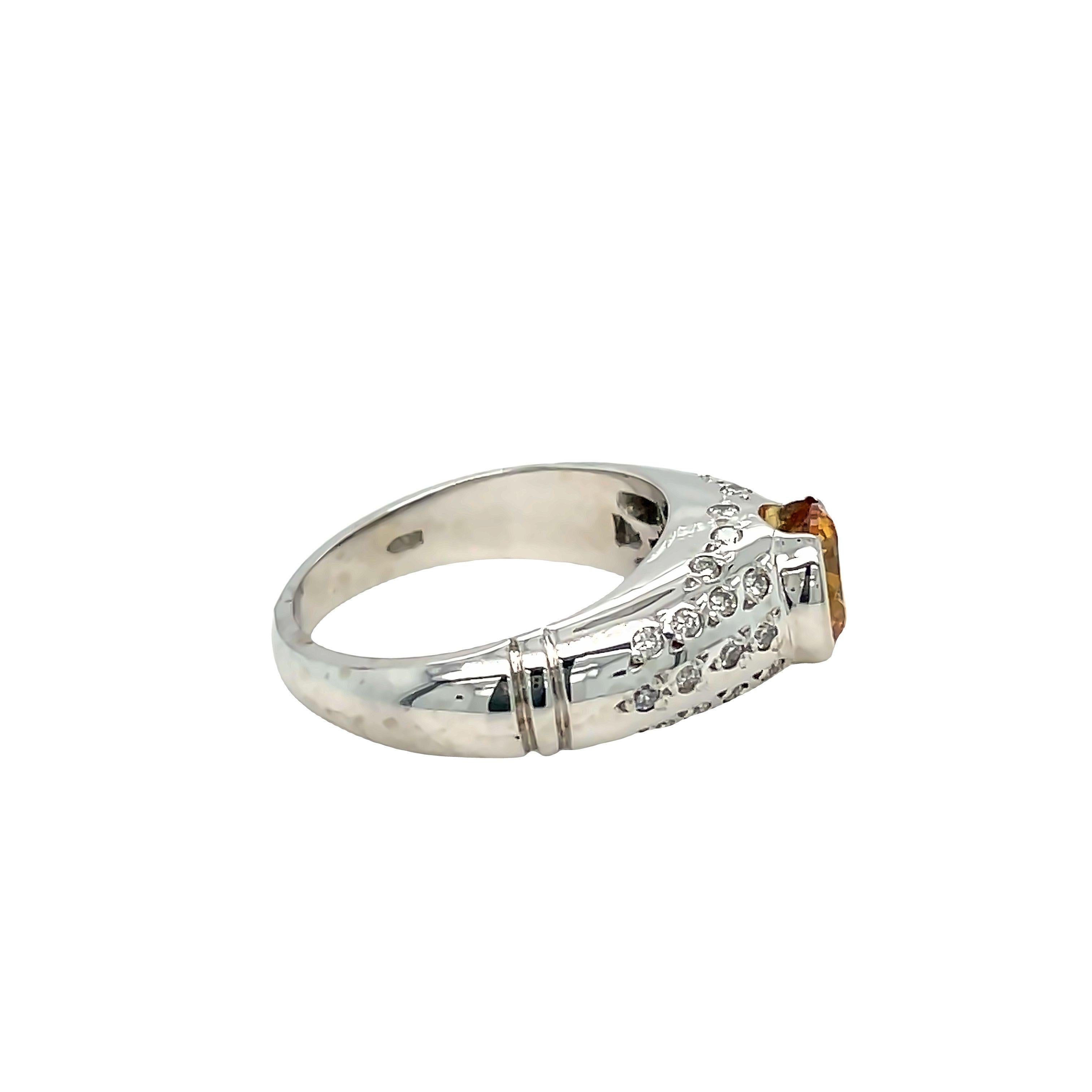 Citrine Scattered Diamond Ring 14K White Gold  In New Condition For Sale In beverly hills, CA