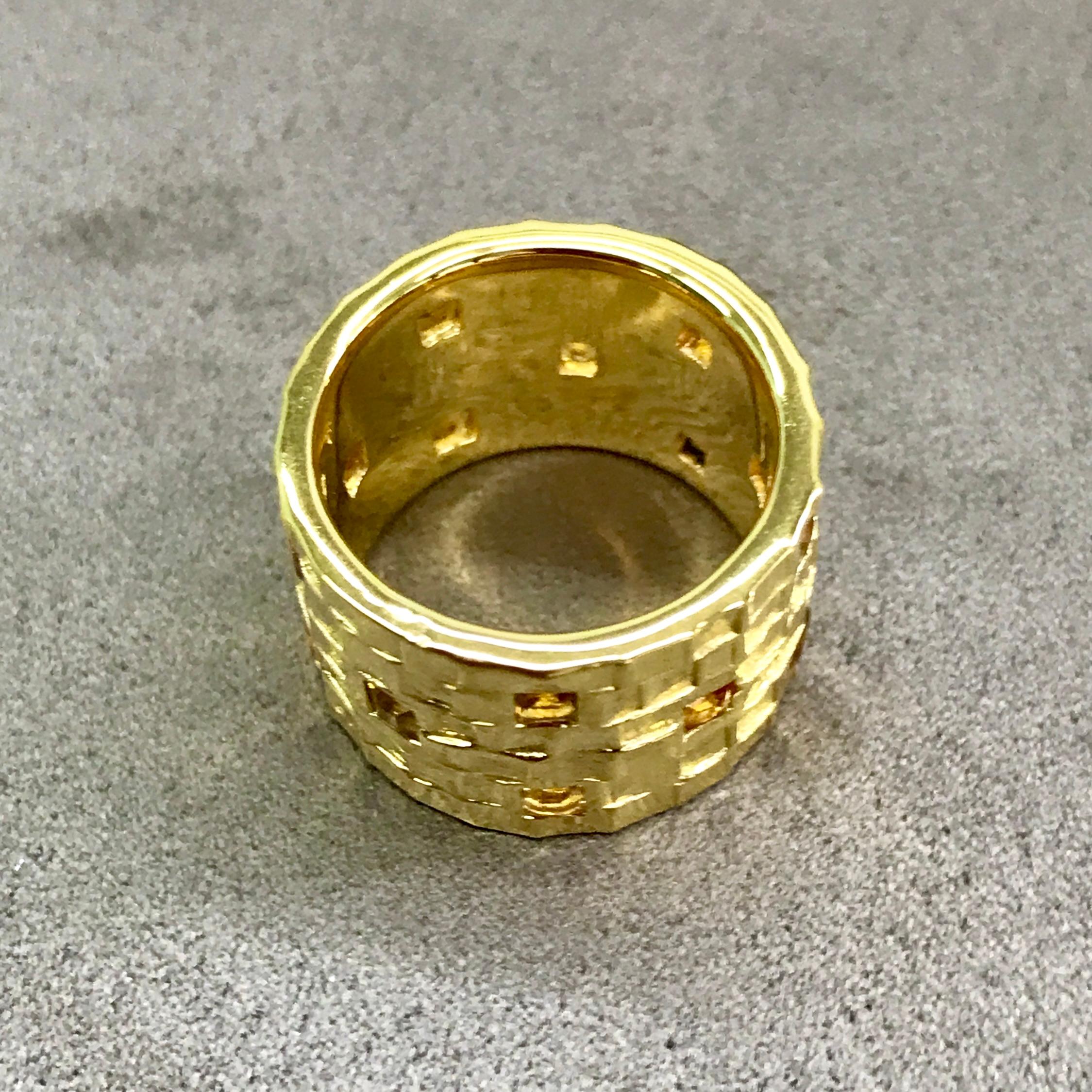 Citrine set Chiselled Tube Ring In New Condition For Sale In London, GB