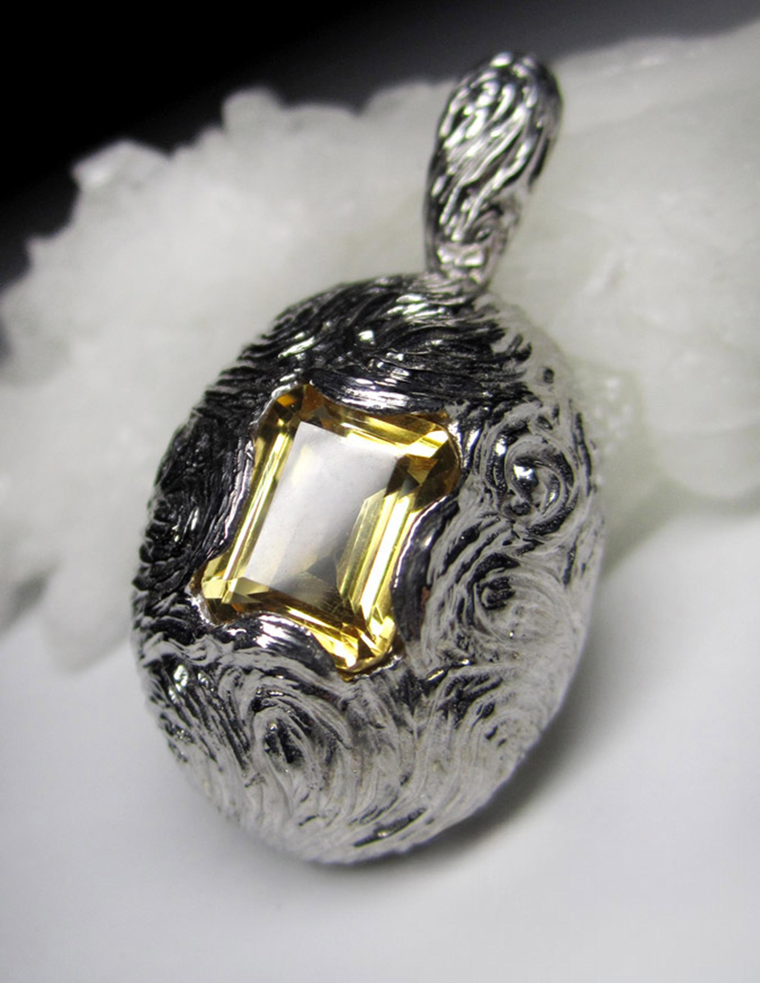 Artigiano Ciondolo in argento Citrino naturale brasiliano a forma di uovo regalo stile gotico per lui in vendita