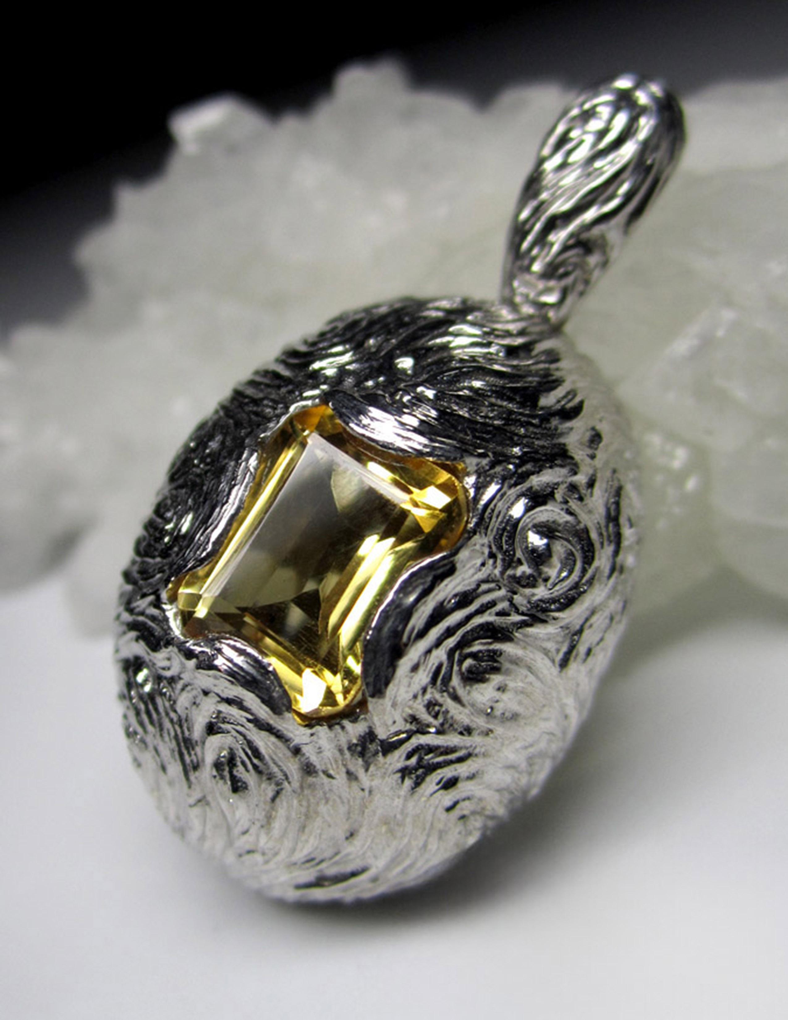 Ottagono Ciondolo in argento Citrino naturale brasiliano a forma di uovo regalo stile gotico per lui in vendita