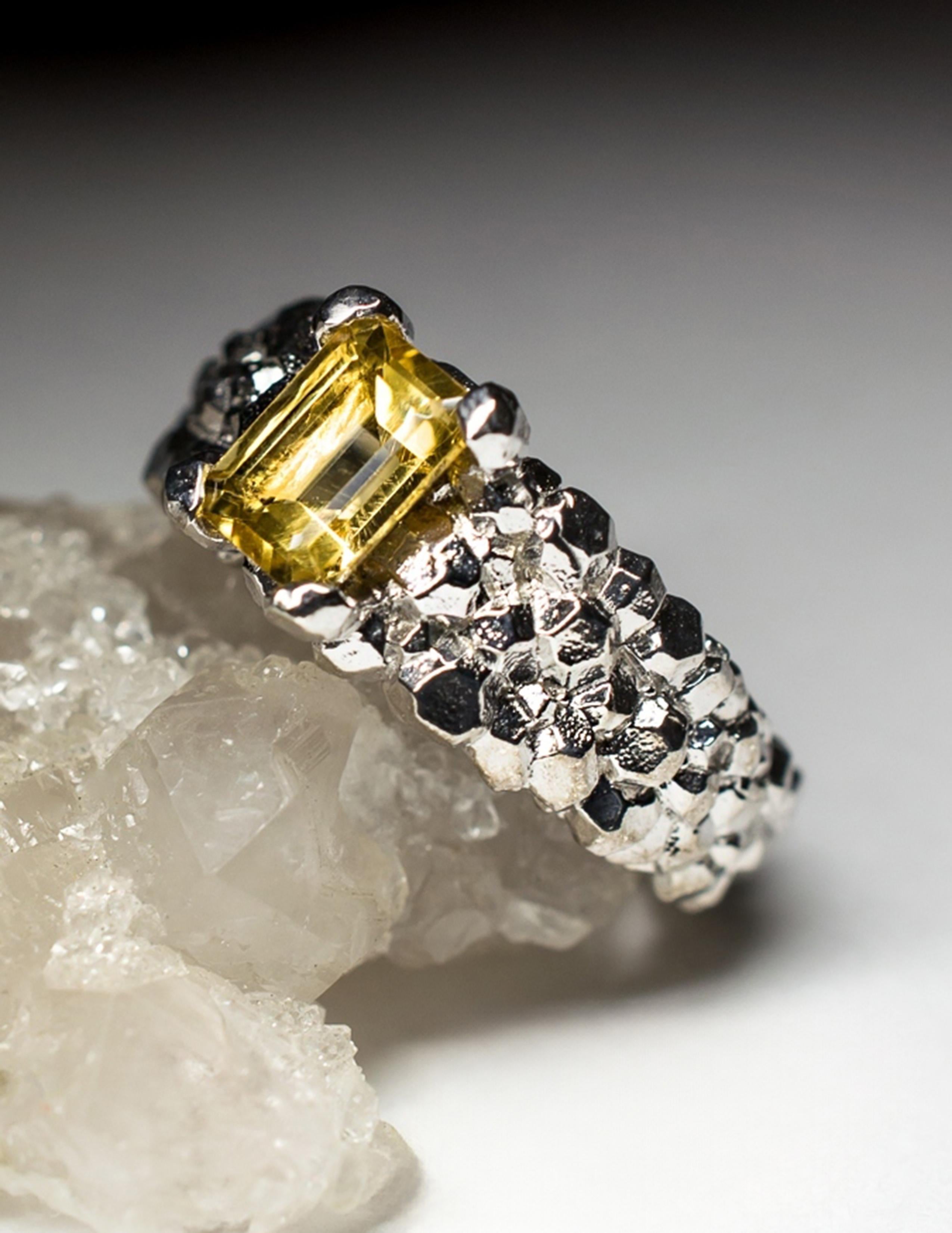 Citrine Silver Ring Classic Octagon Dandelion Yellow Sunflower Gemstone In New Condition For Sale In Berlin, DE