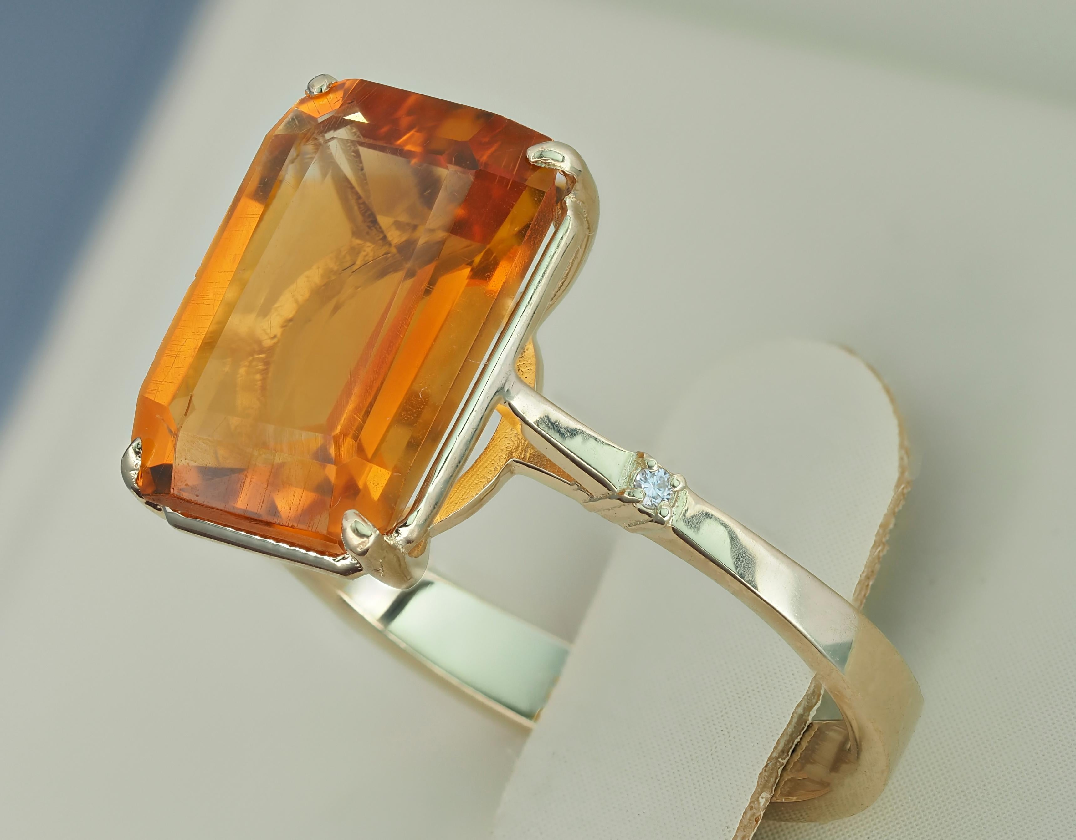 Modern Citrine solitaire 14k gold ring.  For Sale