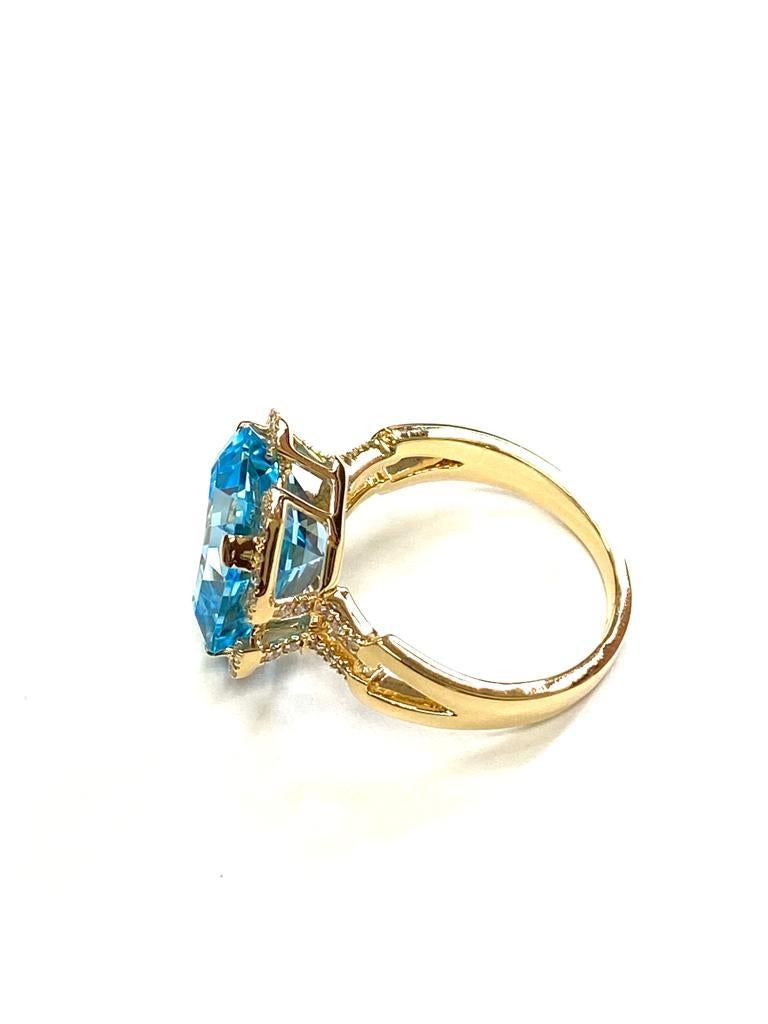 Citrine Square Emerald Cut Ring with Diamonds in 18K Yellow Gold, from 'Gossip' Collection

Stone Size: 12 X 12 mm

Gemstone Weight: 9.7 Carats

Diamond: G-H / VS, Approx Wt: 0.21 Carats