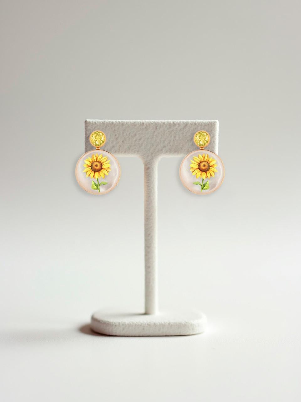 Citrin, Sonnenblume Malerei, Perlmutt Ohrringe Ohrstecker. (Moderne) im Angebot